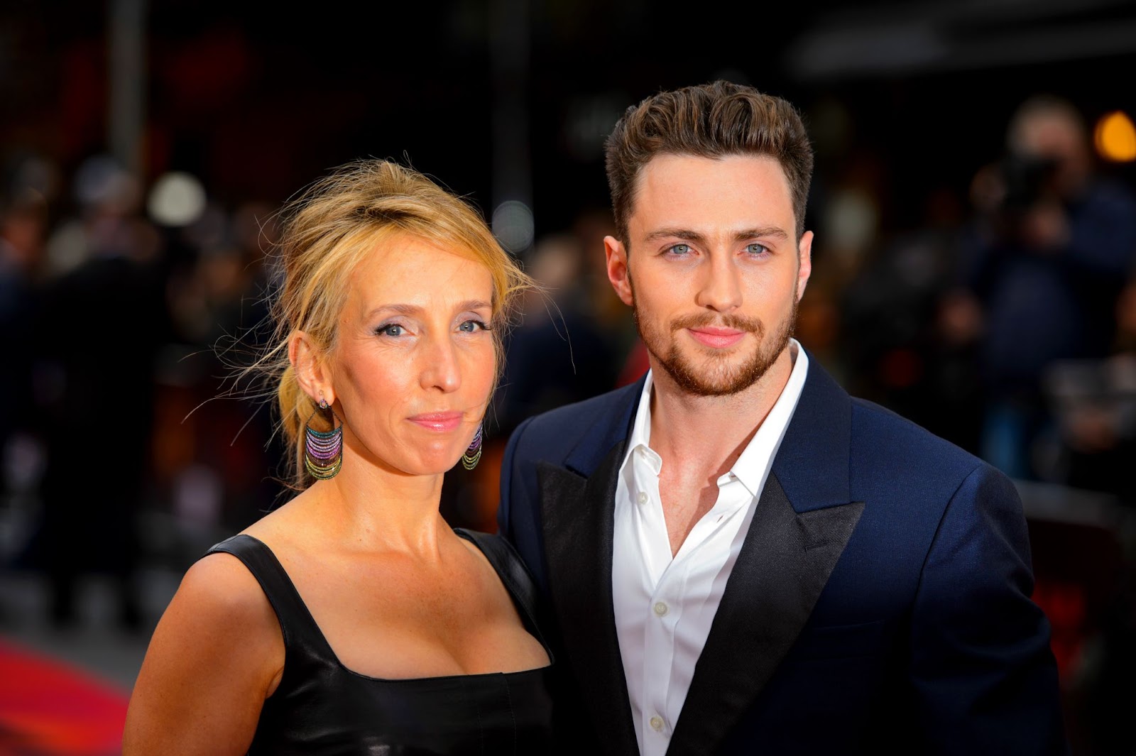 Sam y Aaron Taylor-Johnson en el estreno europeo de "Godzilla" en 2014 en Londres, Inglaterra. | Fuente: Getty Images