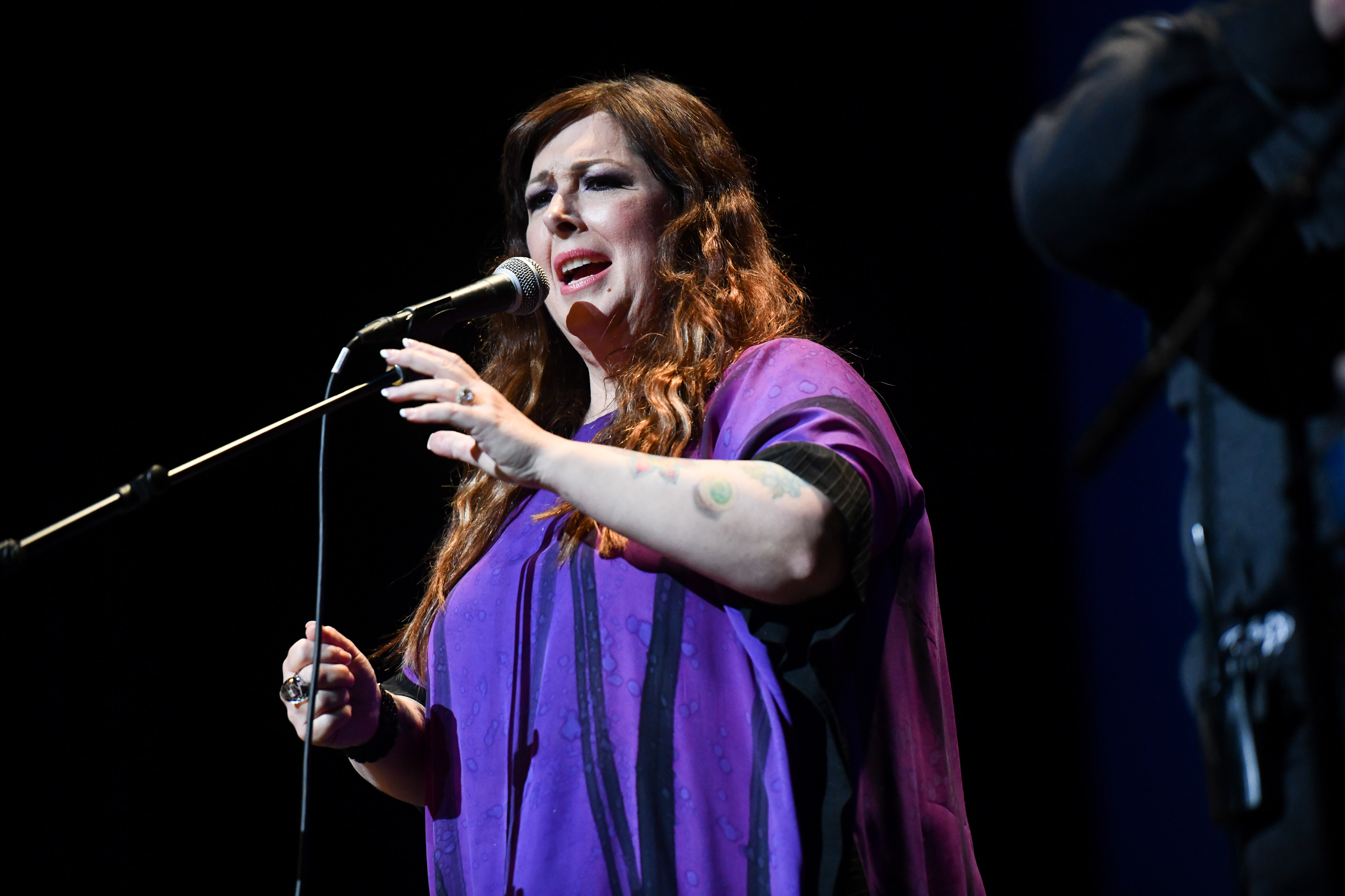 Carnie Wilson actúa en el escenario durante la gala benéfica de la Fundación Wild Honey a favor de Autism Think Tank el 29 de febrero de 2020, en Glendale, California | Fuente: Getty Images