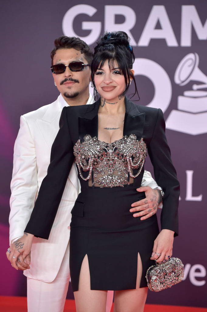 Christian Nodal y Cazzu en los Grammy 2023. | Foto: Getty Images