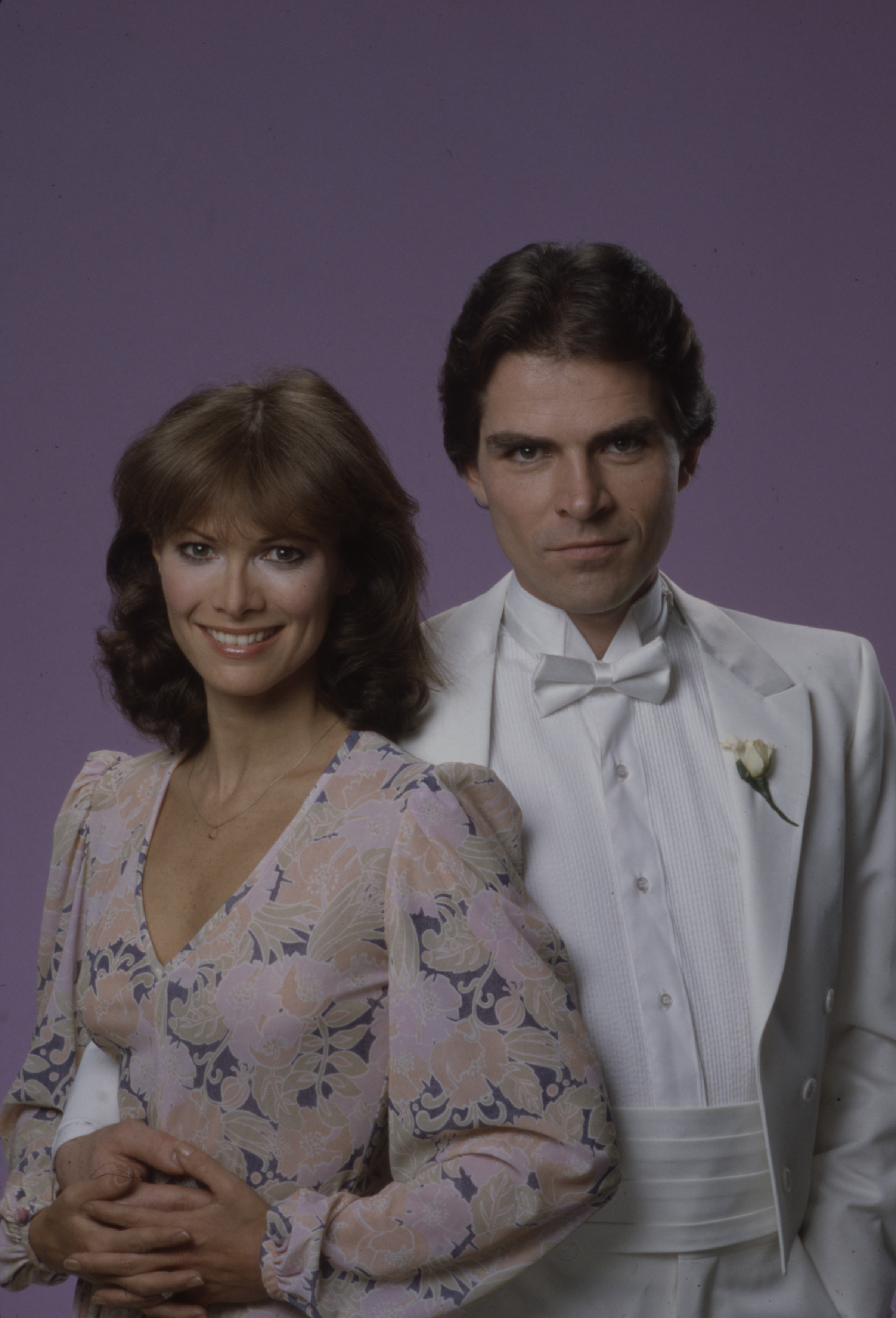 La actriz y Larkin Malloy en una foto promocional de "Edge of Night", 1 de enero de 1980 | Fuente: Getty Images