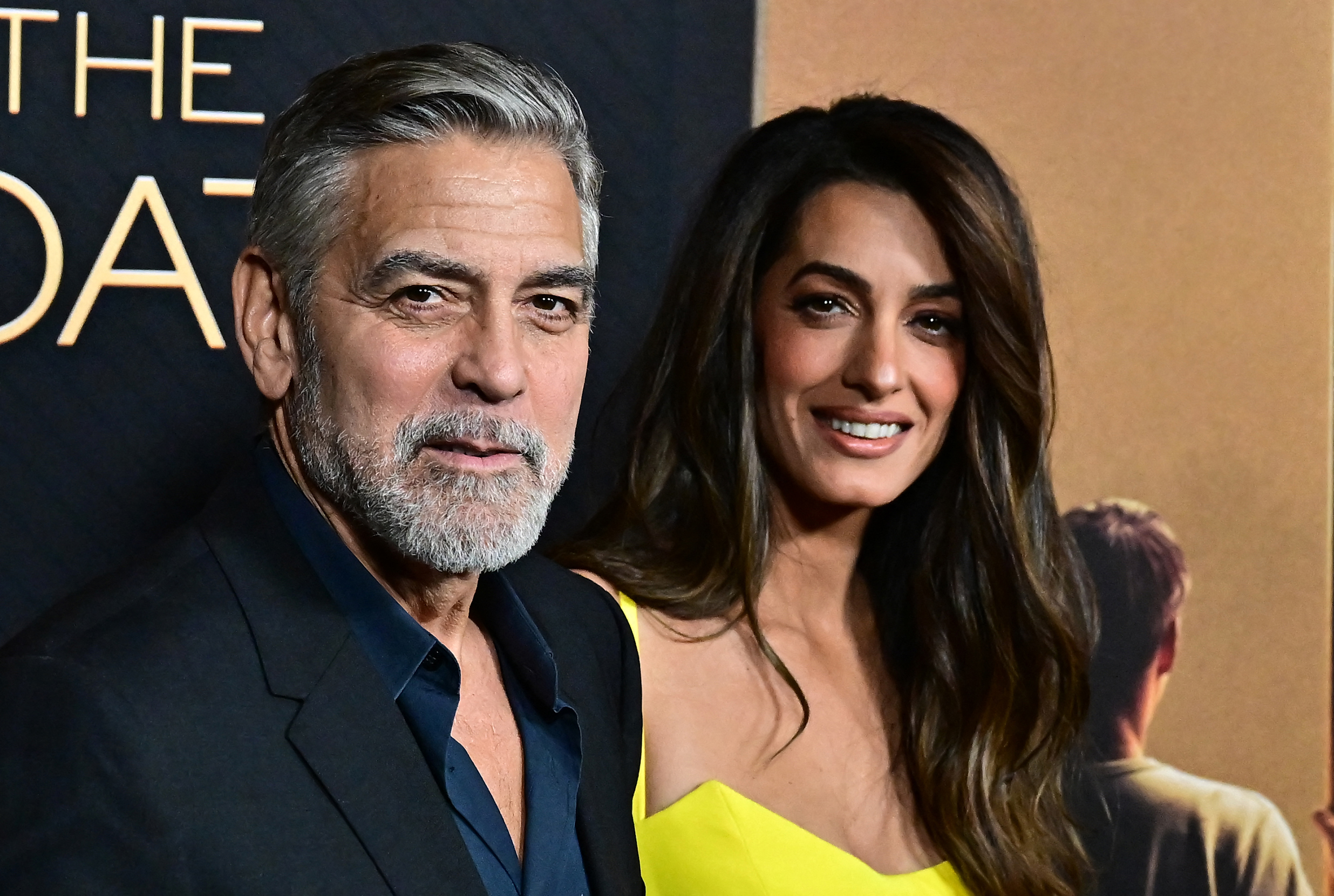 George Clooney y Amal Clooney asisten al estreno en Los Ángeles de "Los chicos del barco", 2023 | Fuente: Getty Images