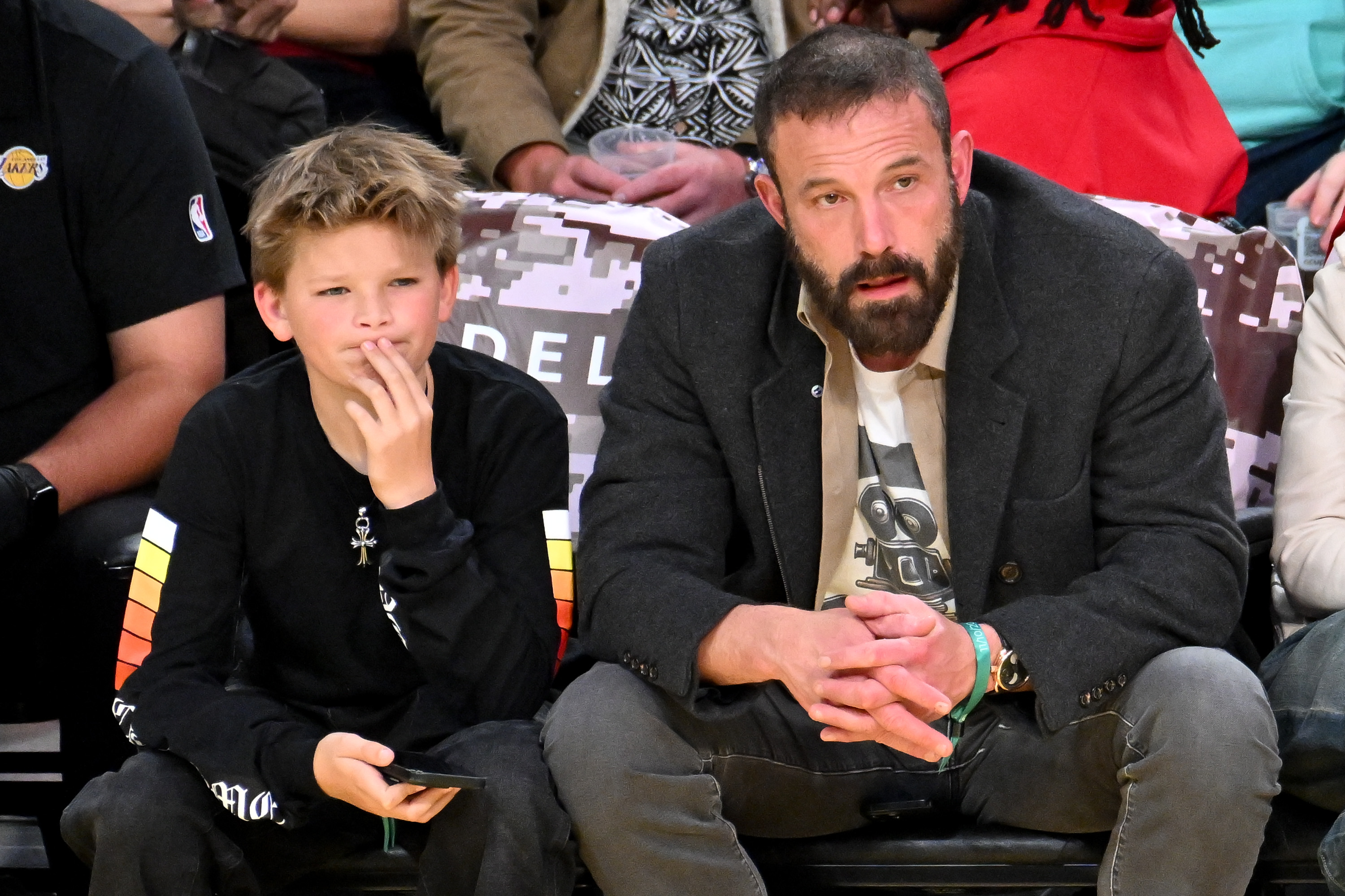 Samuel y Ben Affleck el 10 de noviembre de 2024 | Fuente: Getty Images