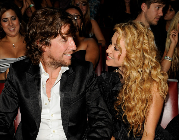 Nicolás "Colate" Vallejo-Nágera y Paulina Rubio son vistos en Los Premios MTV 2009 realizados en el Gibson Amphitheater el 15 de octubre de 2009 en Universal City, California | Fuente: Getty Images