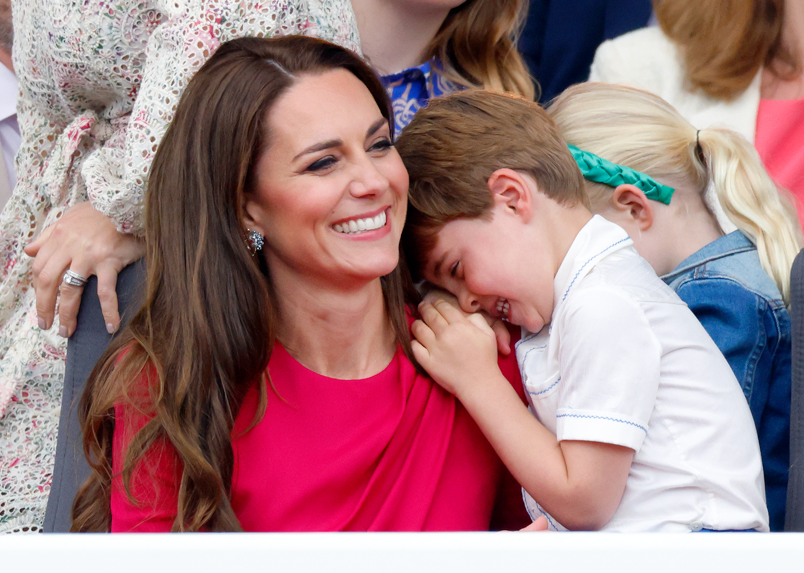 La princesa Catherine y el príncipe Louis en el Concurso de Platino en The Mall en Londres, Inglaterra, el 5 de junio de 2022 | Fuente: Getty Images