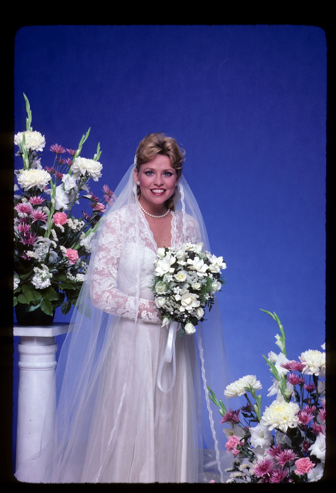 Lauren Tewes durante una sesión fotográfica el 13 de julio de 1981. | Fuente: Getty Images