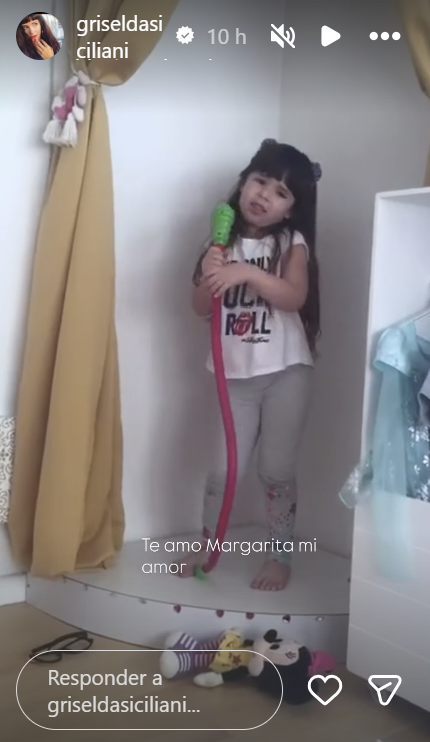 Margarita, la hija de Adrián Suar y Griselda Siciliani de pequeña | Fuente: Instagram/griseldasiciliani