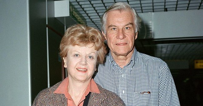 Angela Lansbury y su marido, Peter Shaw | Foto: Getty Images