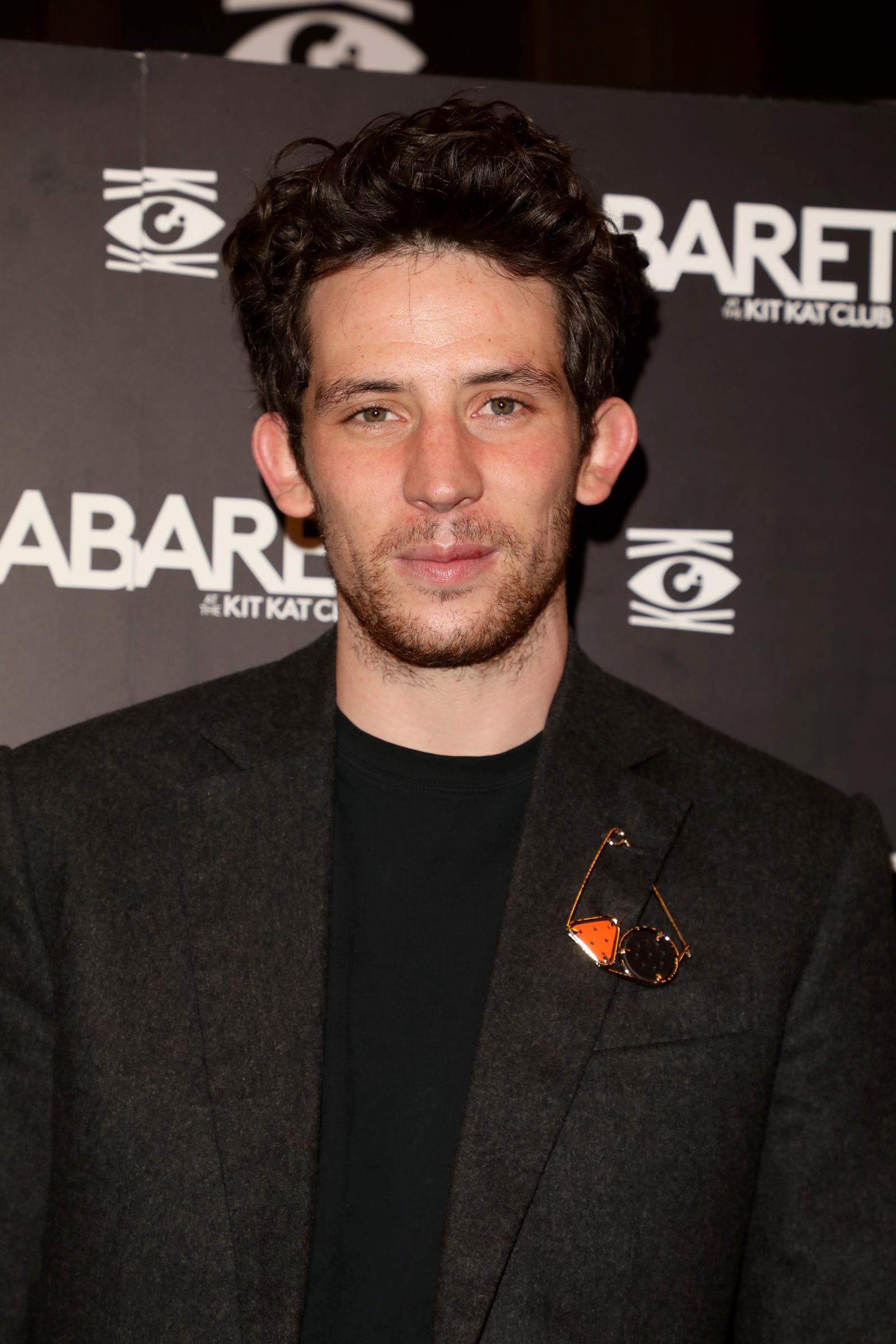 Josh O'Connor asiste a una Gala de "Cabaret" el 12 de diciembre de 2021 en Londres, Inglaterra | Fuente: Getty Images