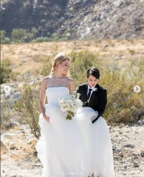 Molly y Eliza el día de su boda en 2024 | Fuente: Instagram/elizaladensohn