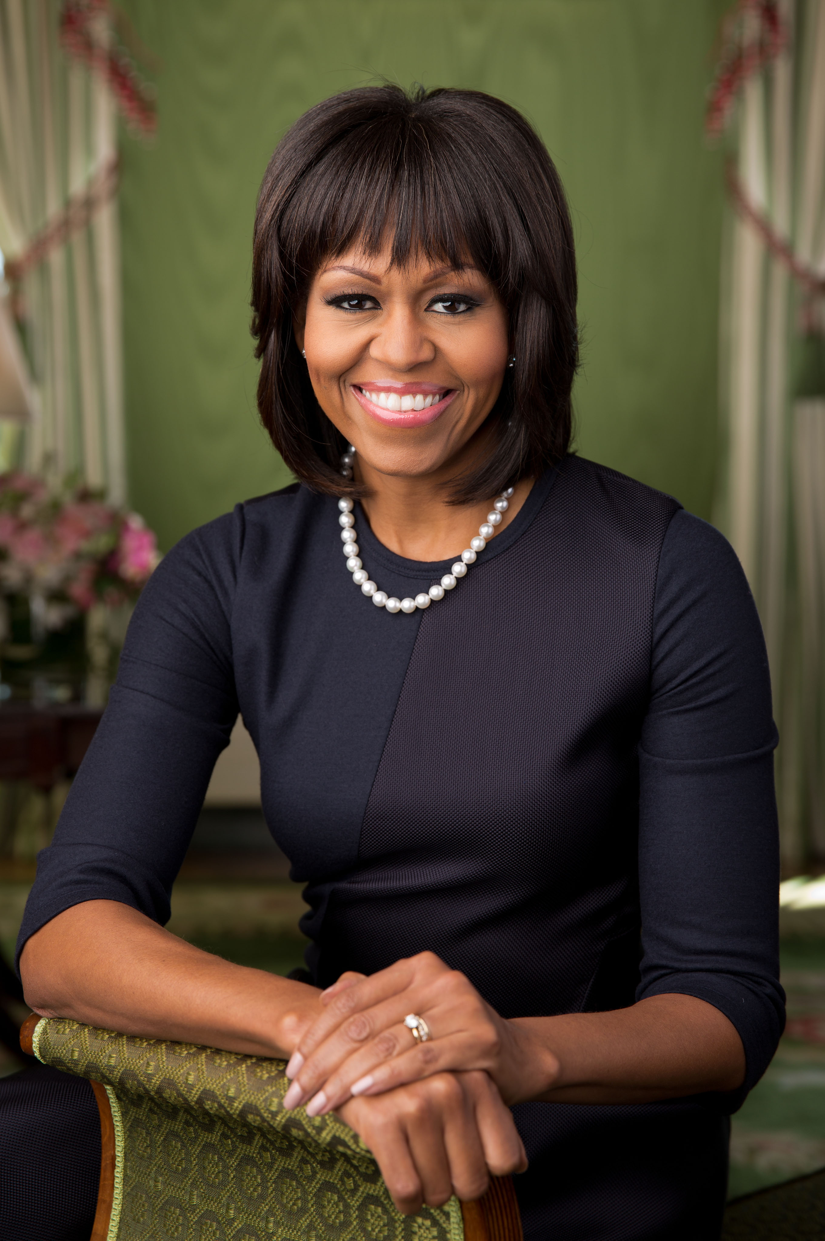 Michelle Obama posa en la Sala Verde de la Casa Blanca el 20 de febrero de 2013, en Washington, D.C. | Fuente: Getty Images