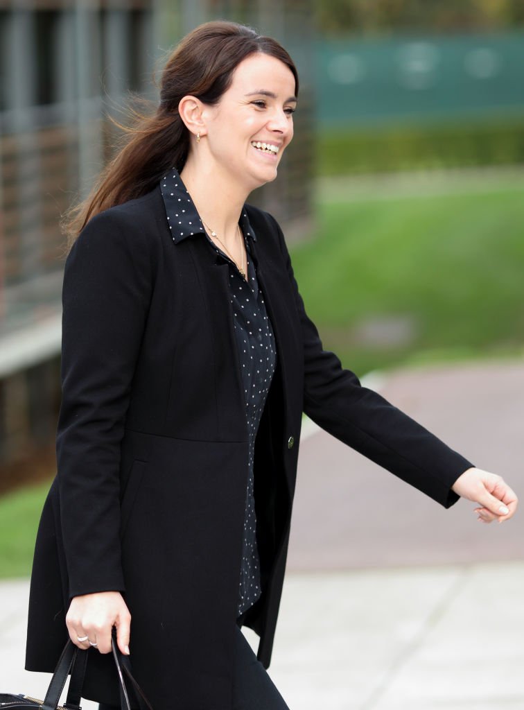Sophie Agnew visto durante una visita de la Duquesa de Cambridge a la Asociación de Tenis de Césped en el Centro Nacional de Tenis. | Foto: Getty Images