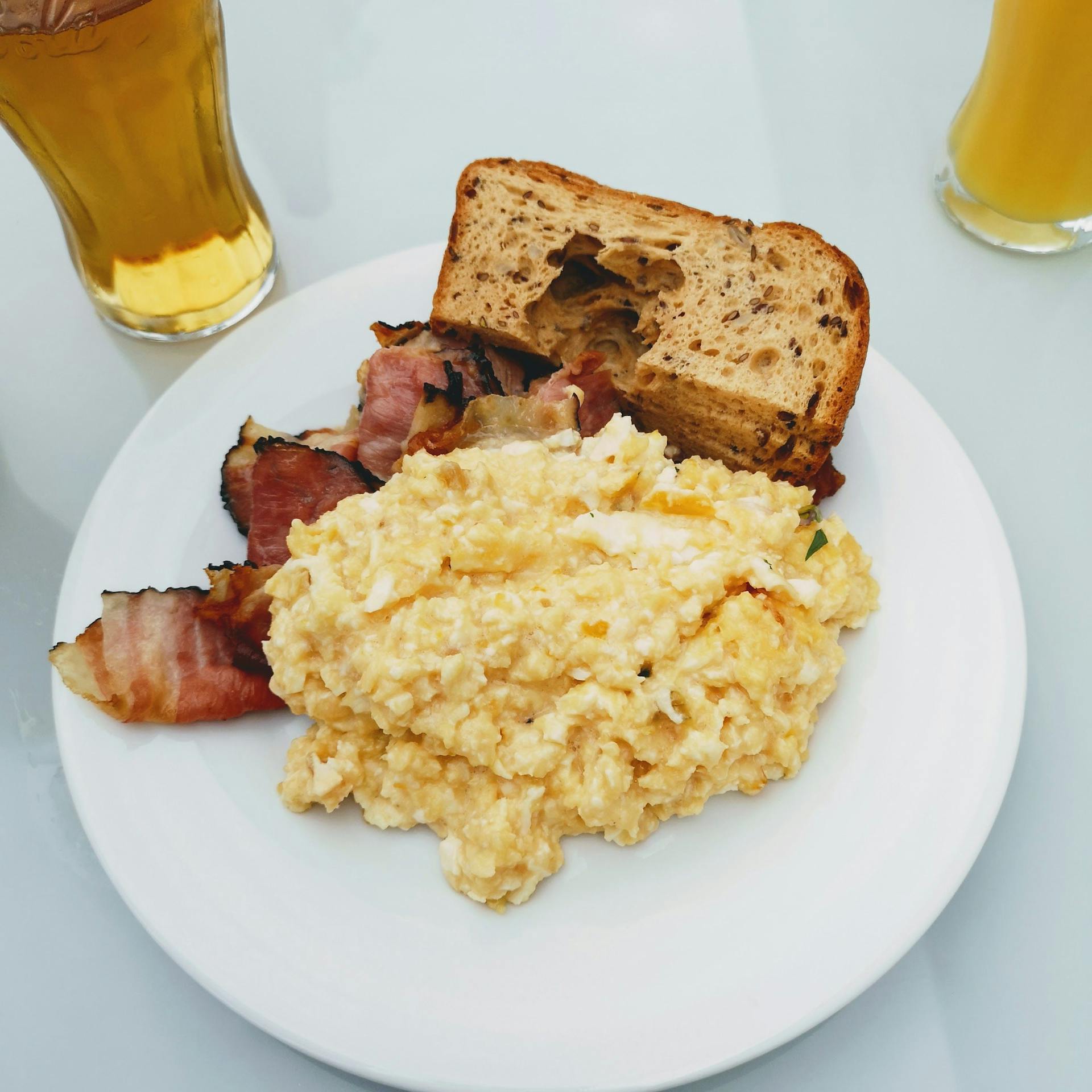 Comida en un plato | Fuente: Pexels