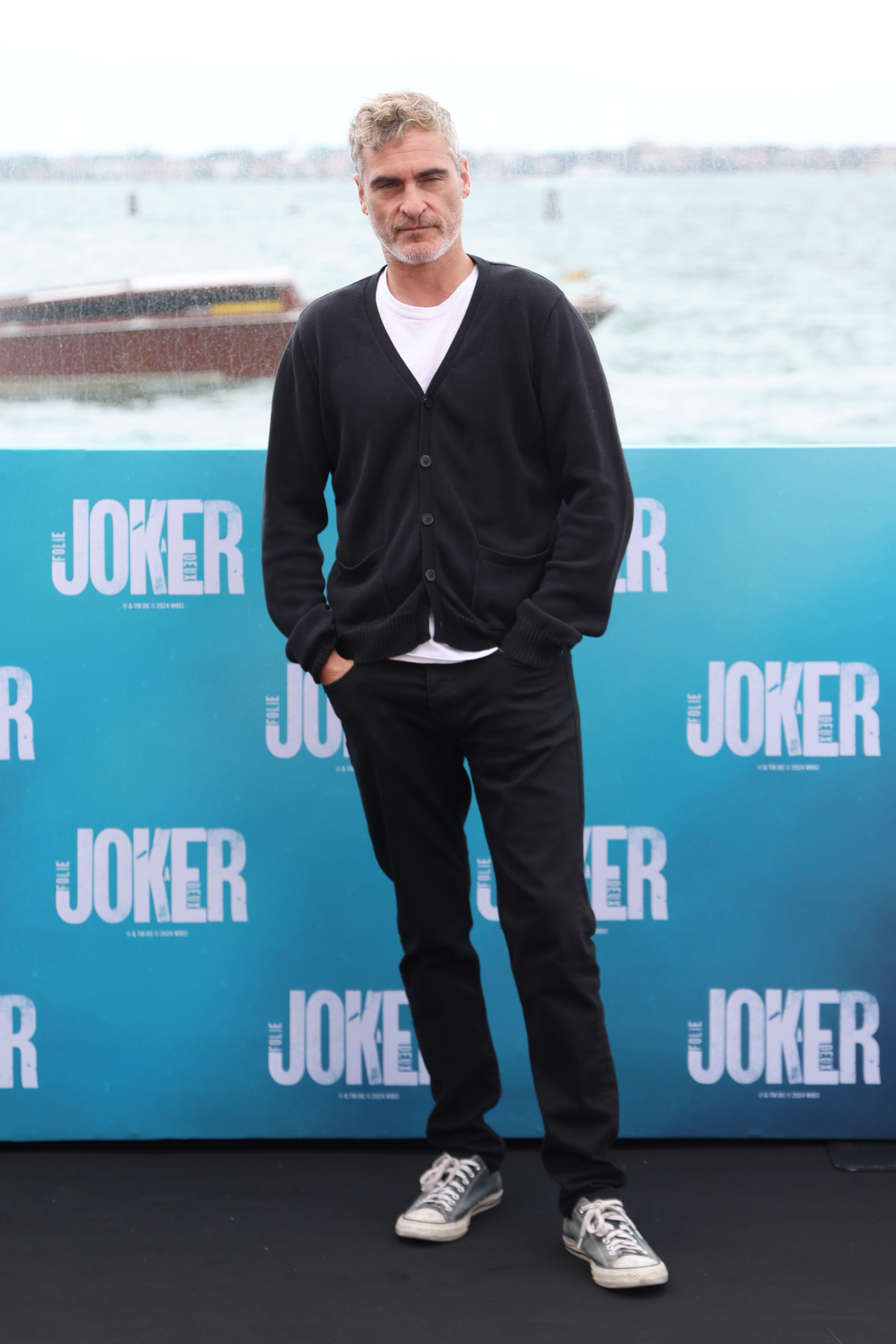 Joaquin Phoenix en el photocall de "Joker: Folie á Deux" durante la 81ª edición del Festival Internacional de Cine de Venecia en Venecia, Italia, el 5 de septiembre de 2024 | Fuente: Getty Images