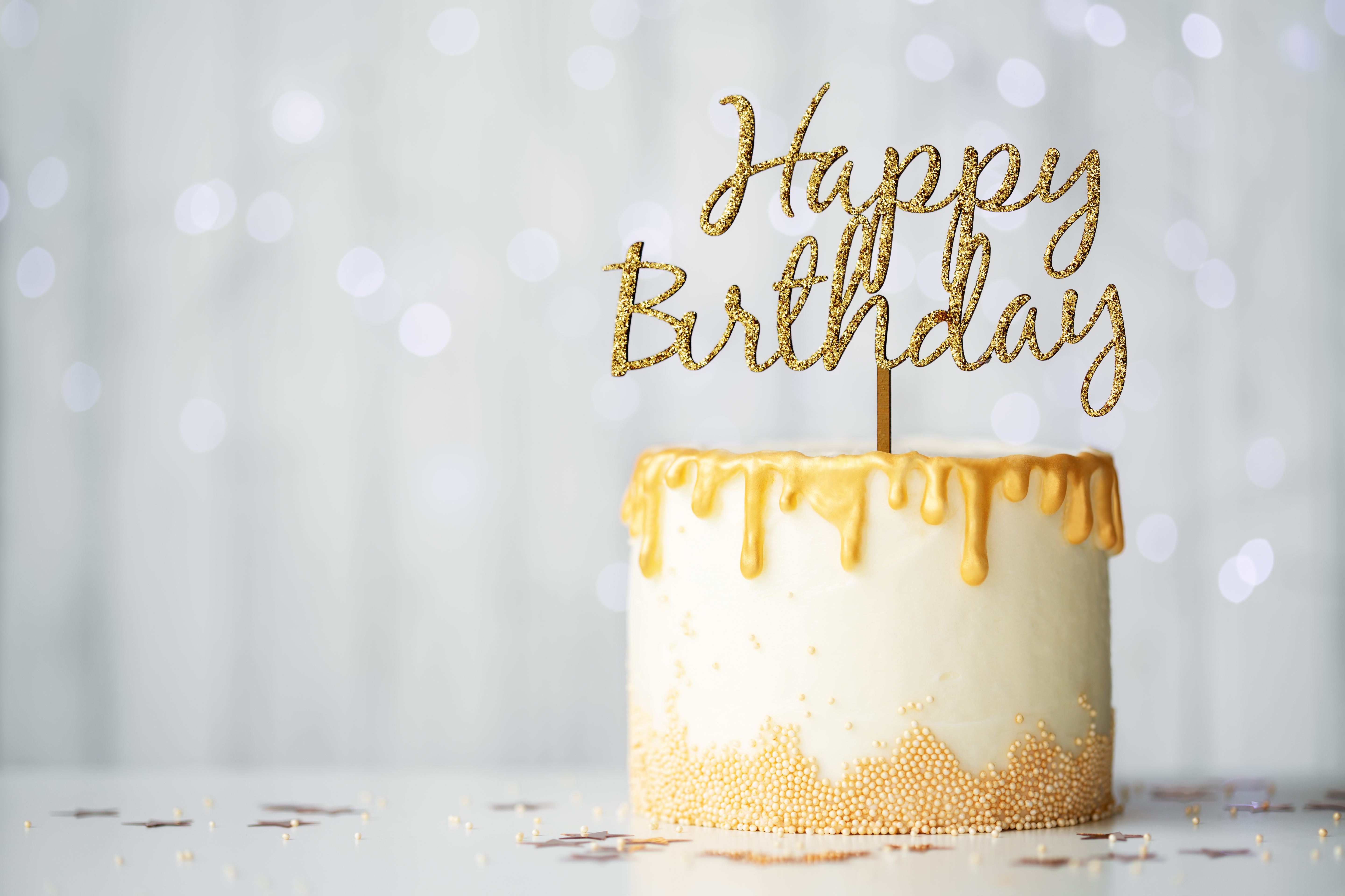 Un pastel de cumpleaños feliz | Foto: Shutterstock