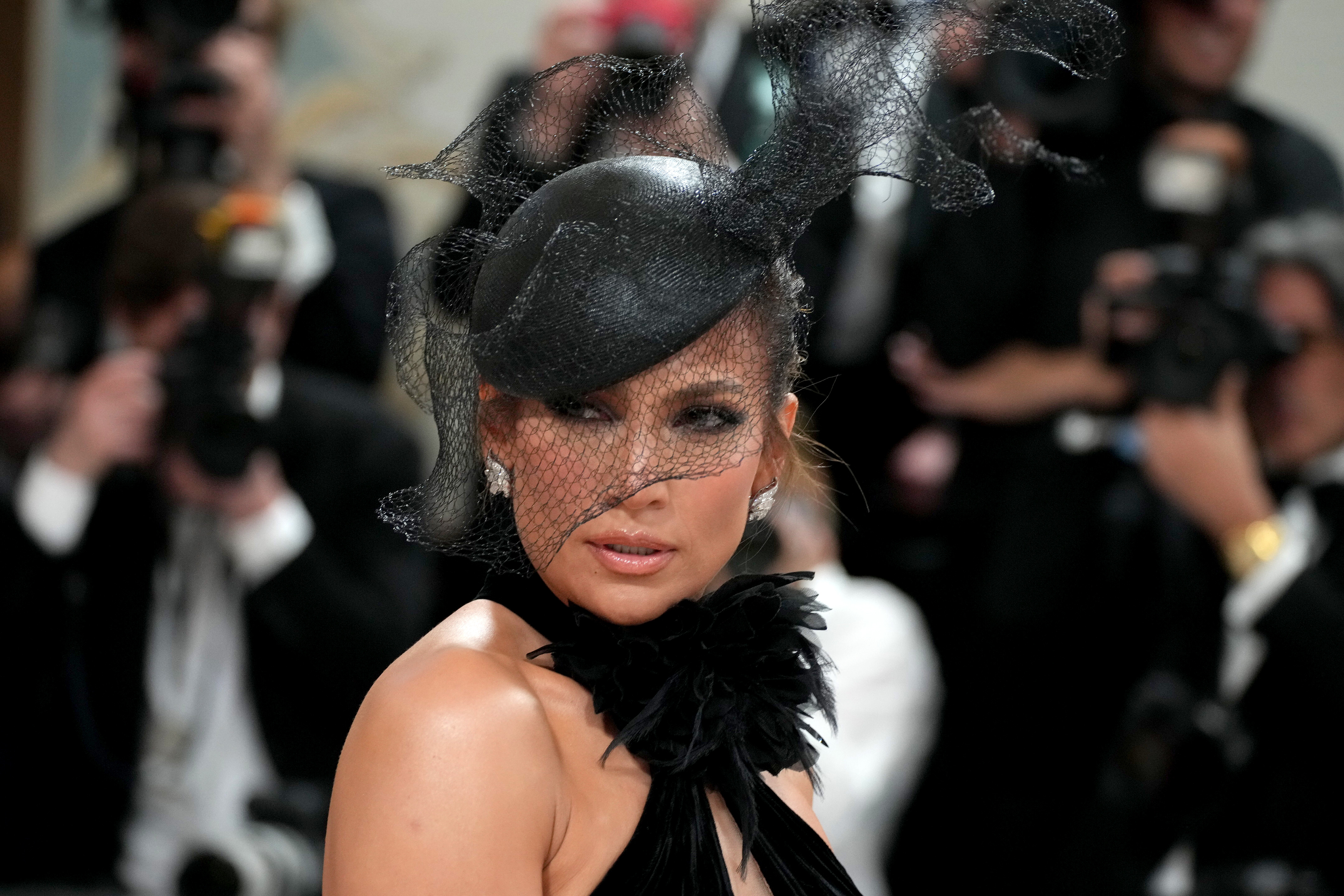 Jennifer Lopez en la Gala Met 2023 en el Museo Metropolitano de Arte el 1 de mayo de 2023 en Nueva York | Fuente: Getty Images