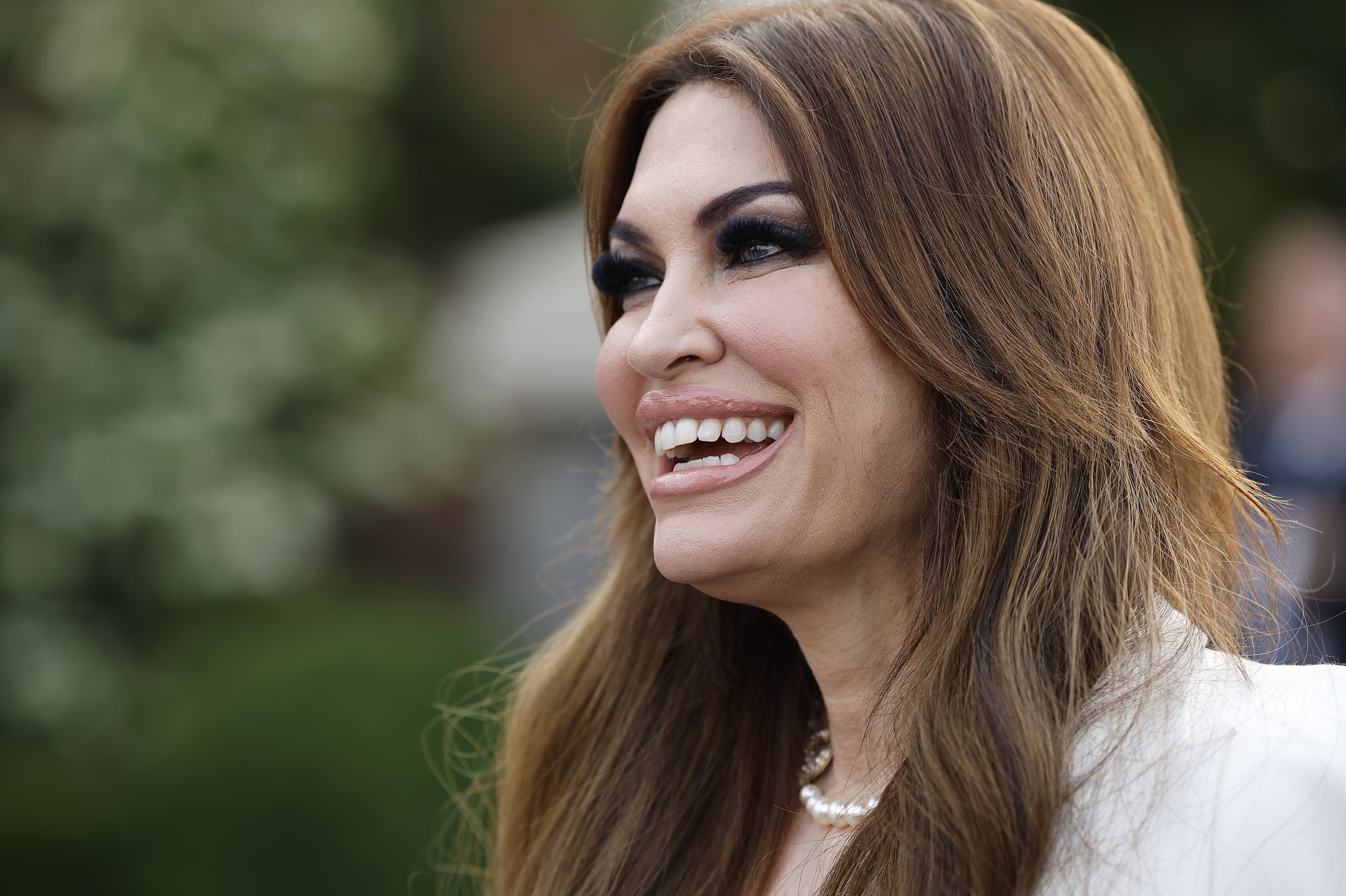 Kimberly Guilfoyle llega al Trump National Golf Club antes de un discurso del presidente de EE.UU., Donald Trump, el 13 de junio de 2023, en Bedminster, Nueva Jersey | Fuente: Getty Images