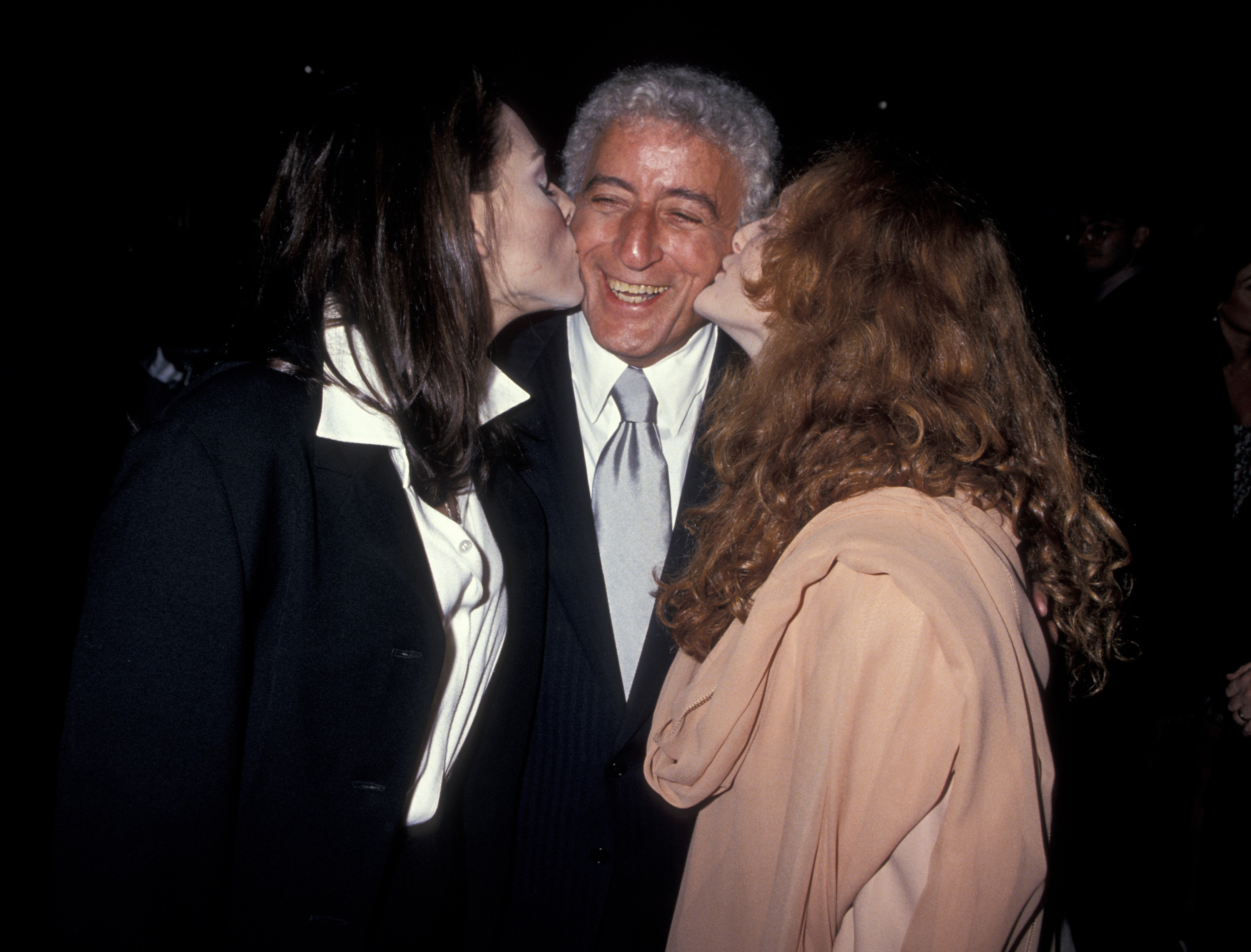 Joanna, Tony y Antonia Bennett, hacia 1993. | Fuente: Getty Images