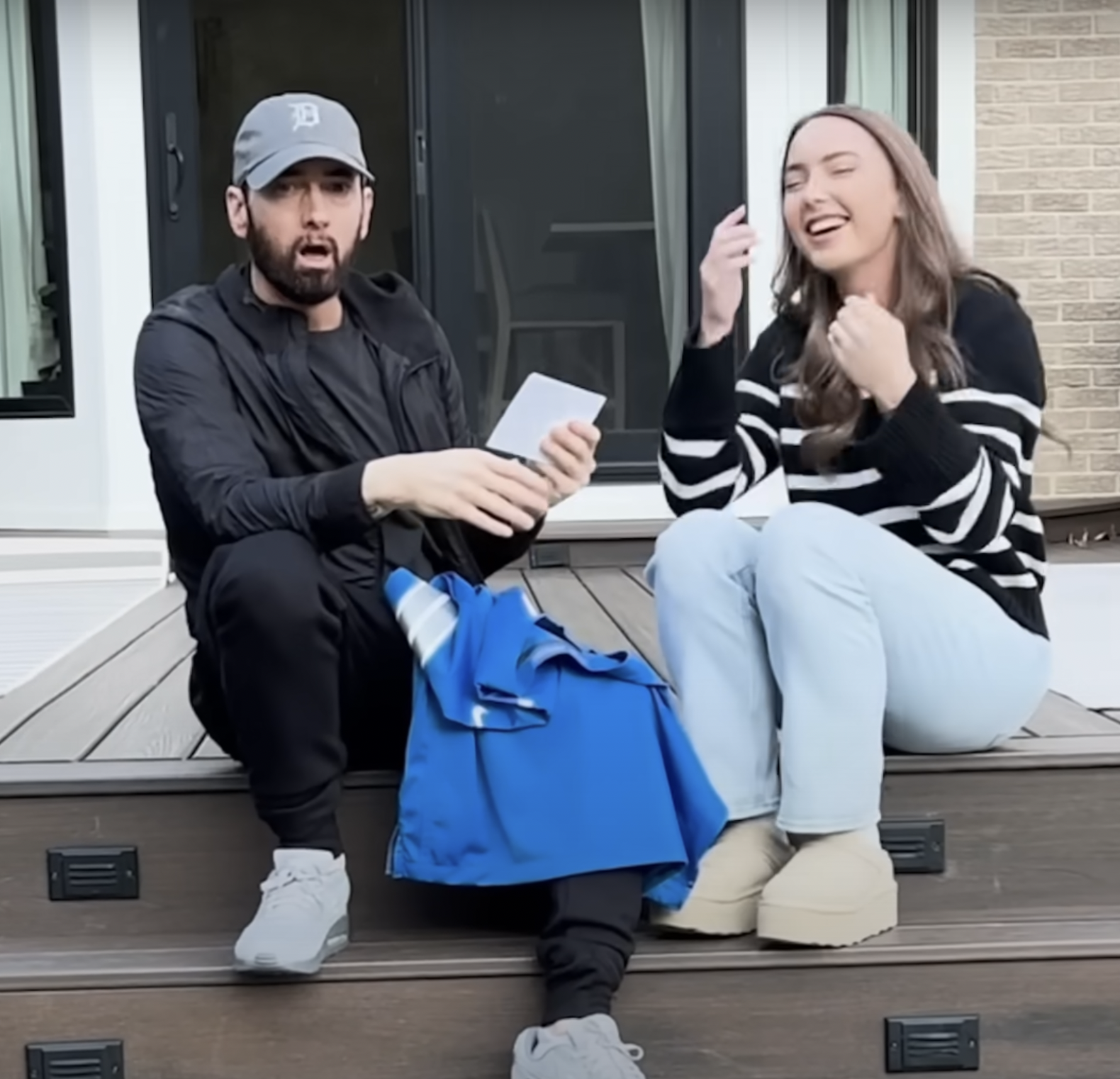 Eminem sorprendió diciendo que va a ser abuelo del primer hijo de Hailie Jade en un clip subido el 3 de octubre de 2024 | Fuente: YouTube/EminemMusic