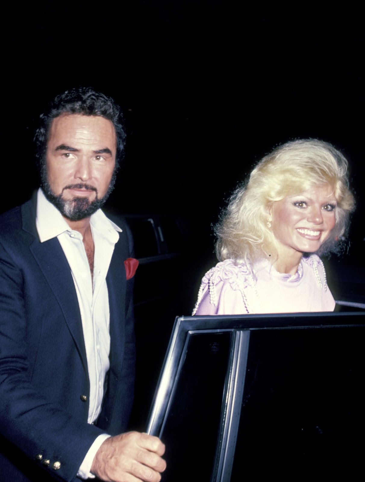 Burt Reynolds y la famosa actriz en el concierto de Sammy Davis Jr. el 26 de abril de 1983, en Beverly Hills, California. | Fuente: Getty Images