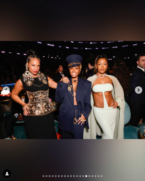 Alicia Keys posando con Janelle Monáe y Victoria Monét en los Grammy | Fuente: Instagram/aliciakeys