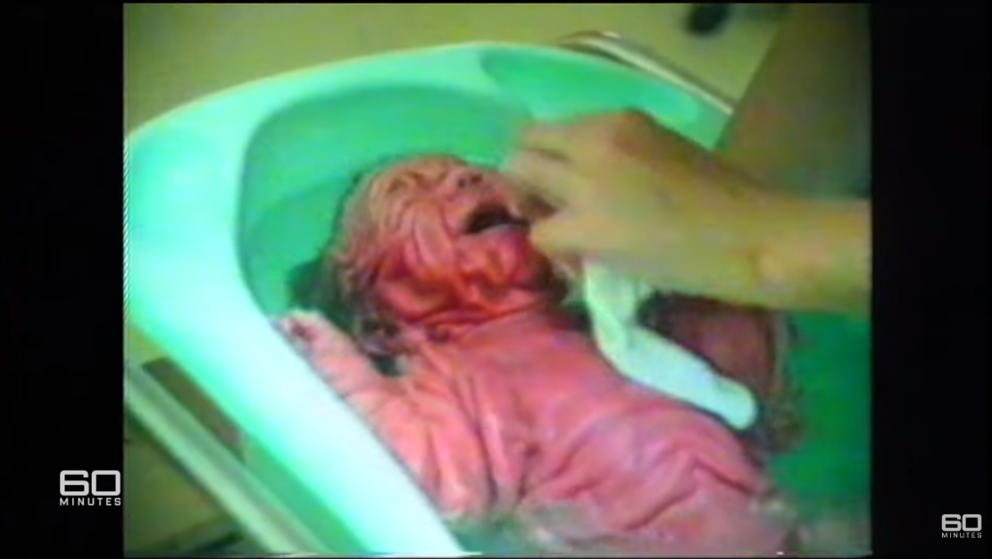 Tomm Tennent de bebé. | YouTube.com/60 Minutes Australia