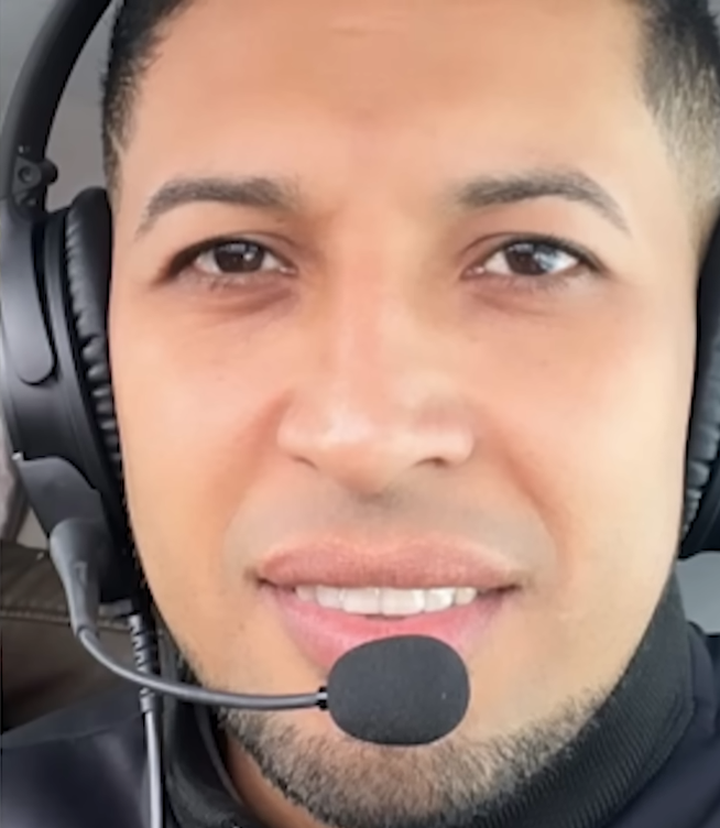 Óscar Marín, asistente personal de Yeison Jiménez y uno de los pilotos de la aeronave | Fuente: YouTube/EL TIEMPO