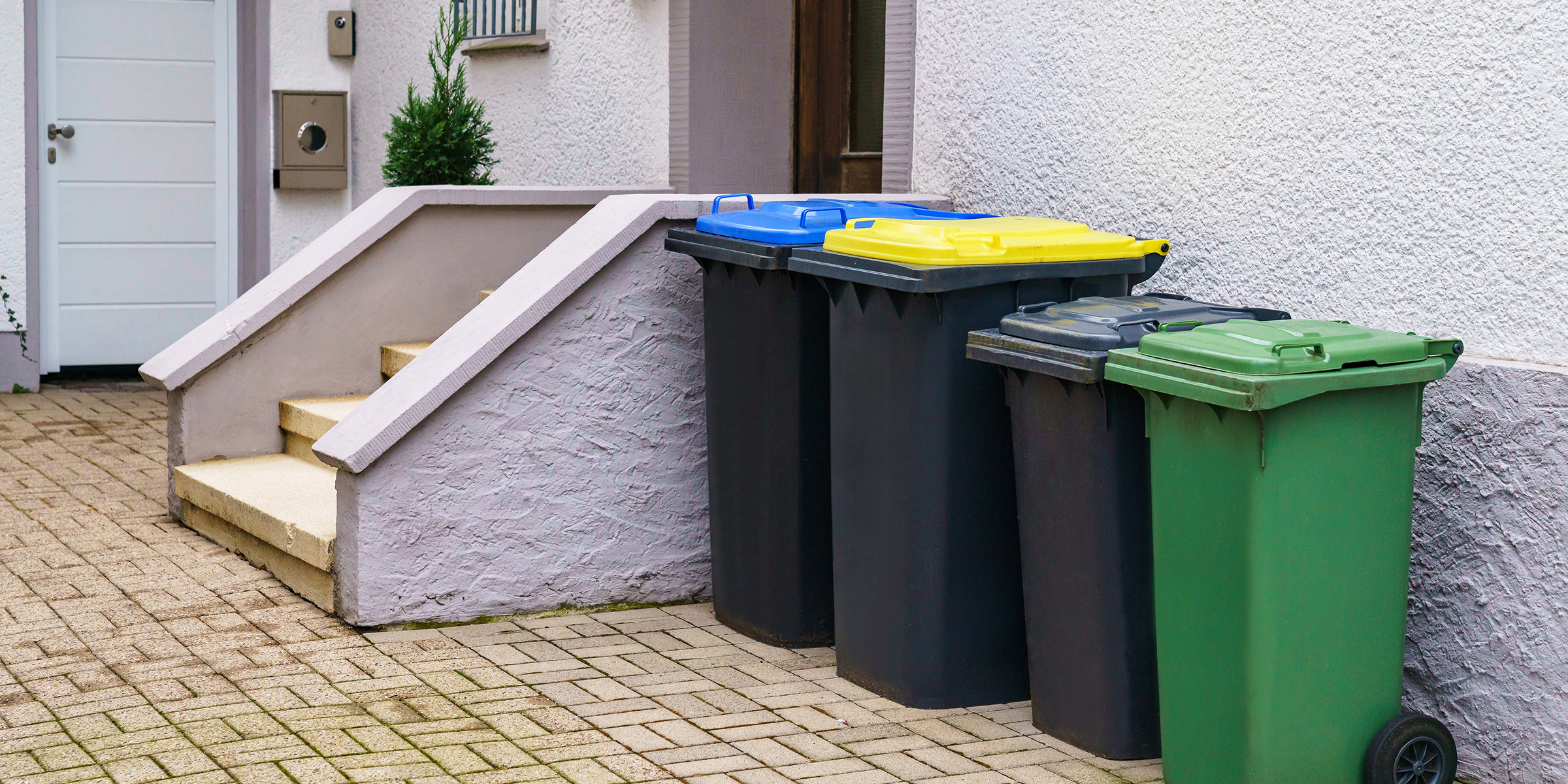 Cubos de basura | Fuente: Shutterstock