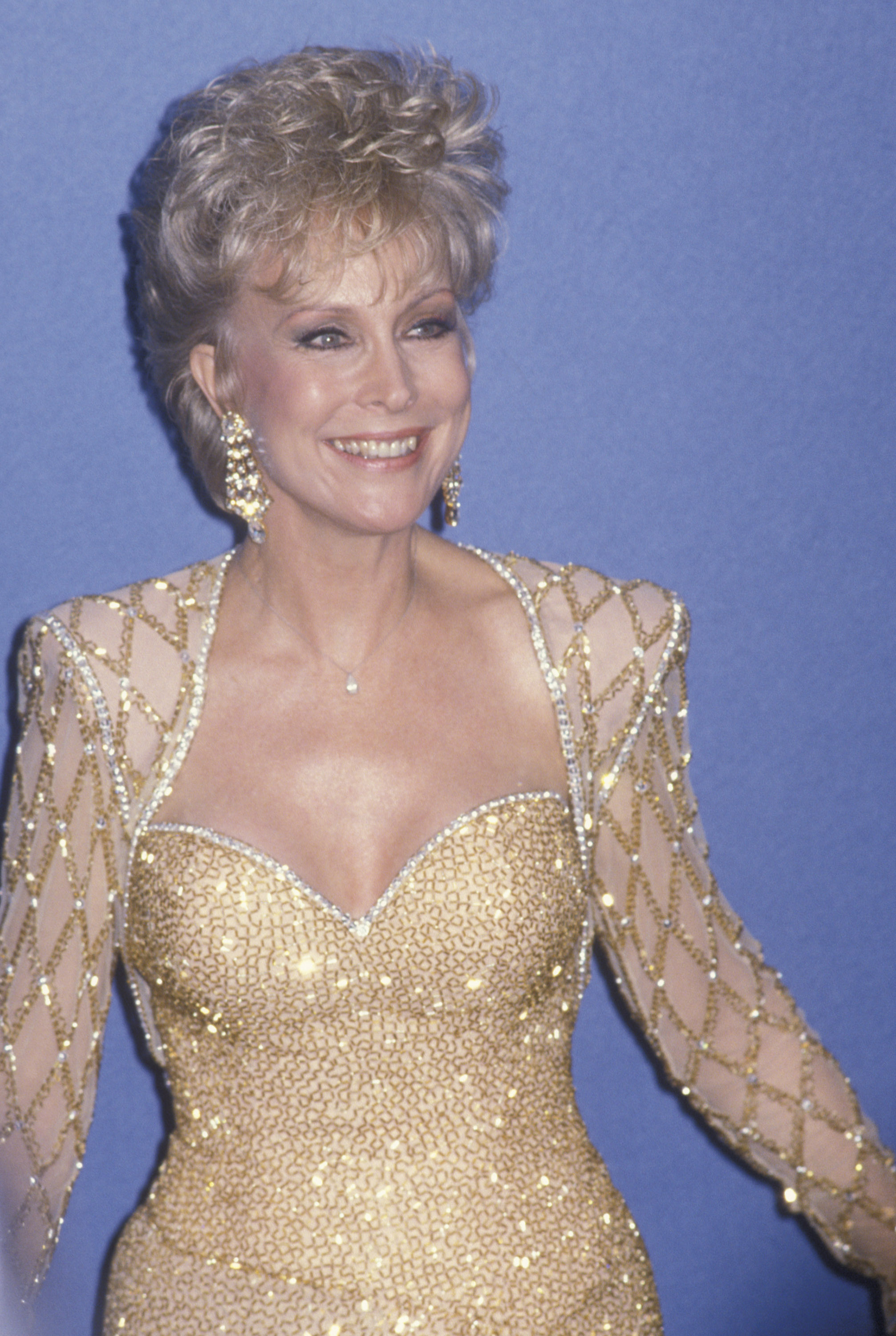Barbara Eden asiste a la 38ª edición de los premios Primetime Emmy el 21 de septiembre de 1986, en el Pasadena Civic Auditorium de Pasadena, California. | Fuente: Getty Images