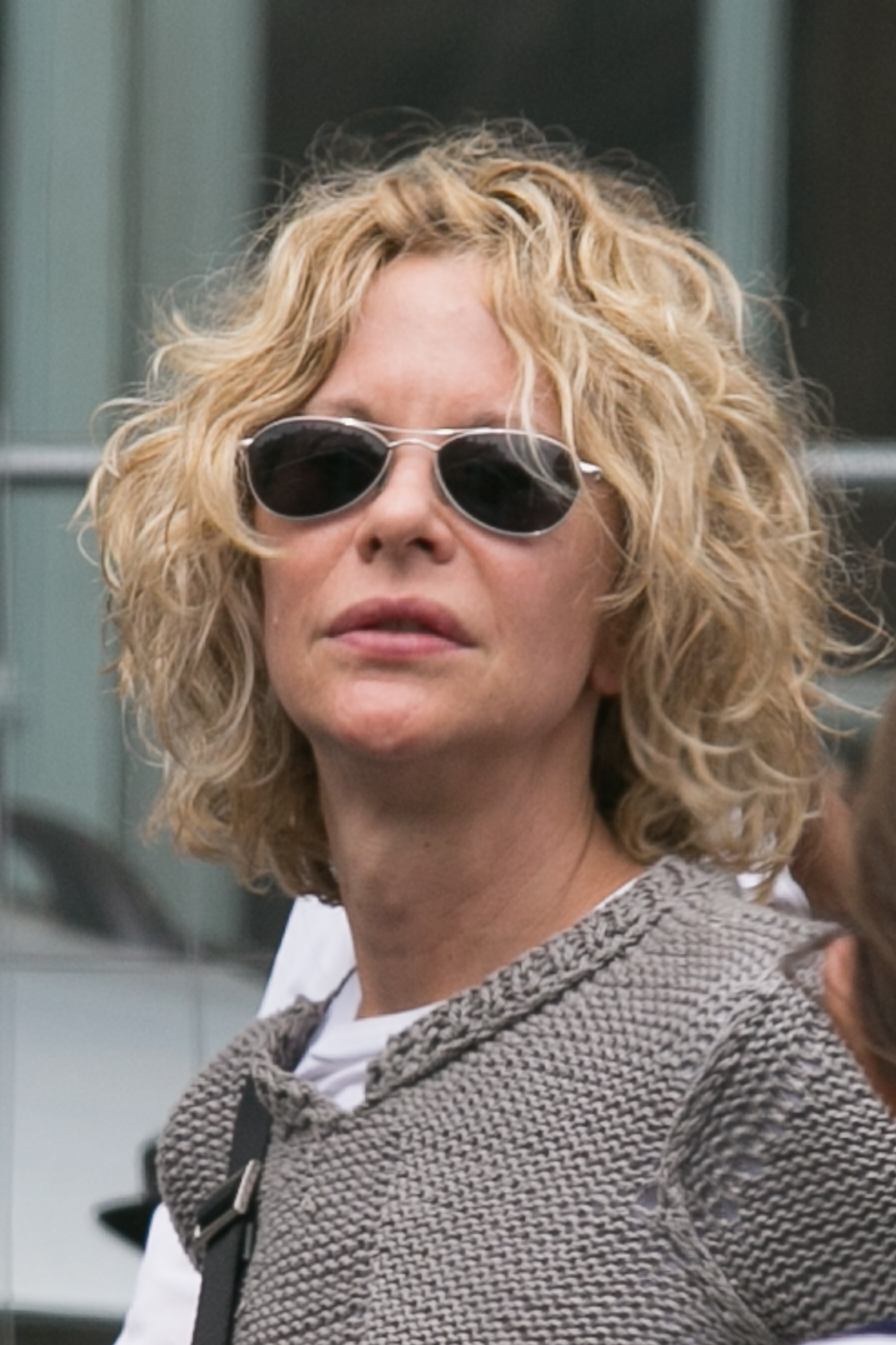 Meg Ryan llega a la estación Gare du Nord el 4 de julio de 2015 en París, Francia. | Fuente: Getty Images