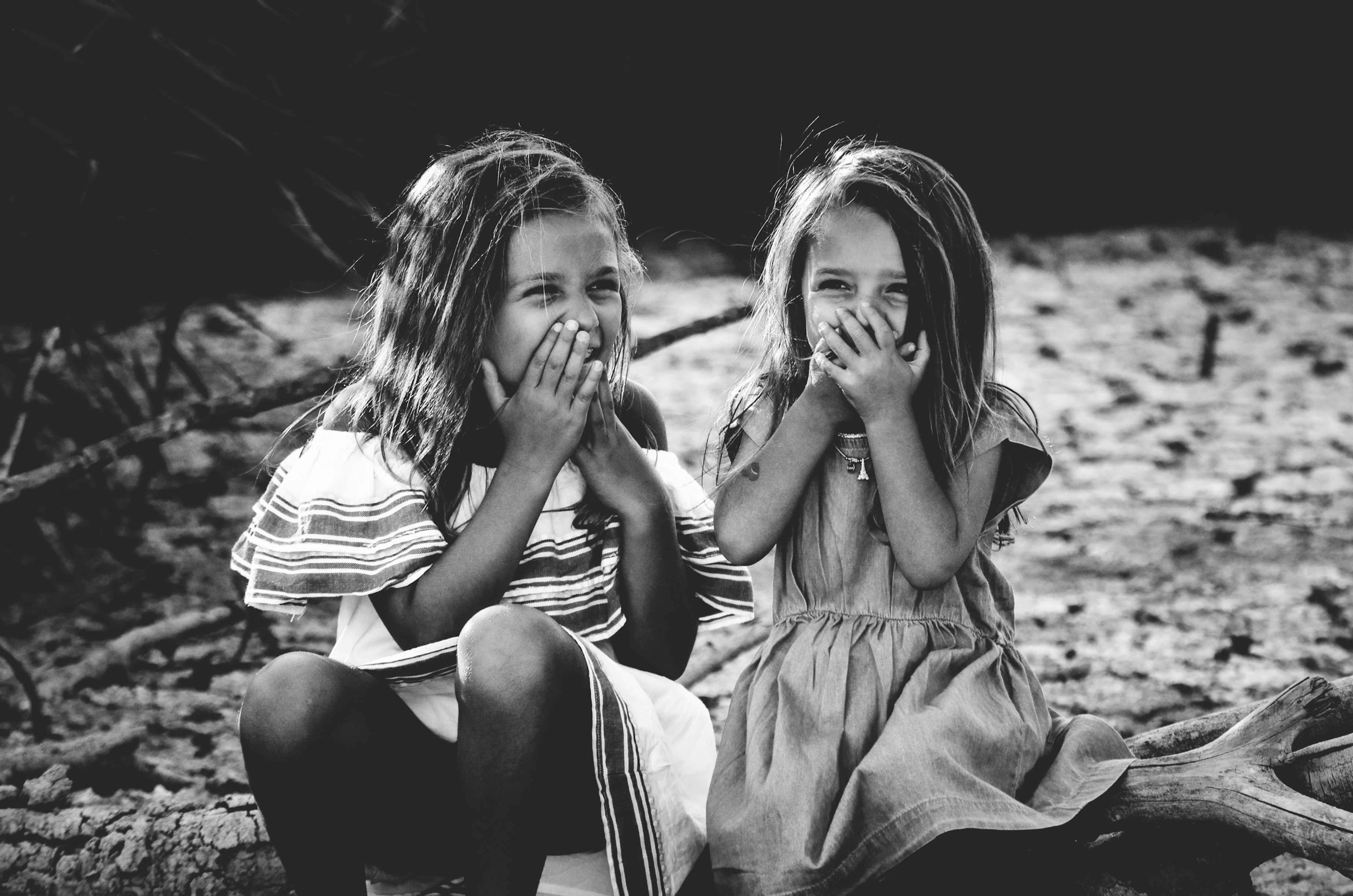 Dos niñas | Foto: Unsplash
