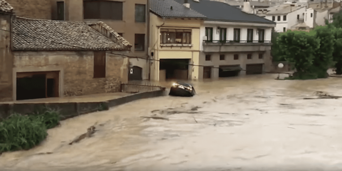 Imagen de las inundaciones en Navarra, España. | Imagen: YouTube/EL PAÍS