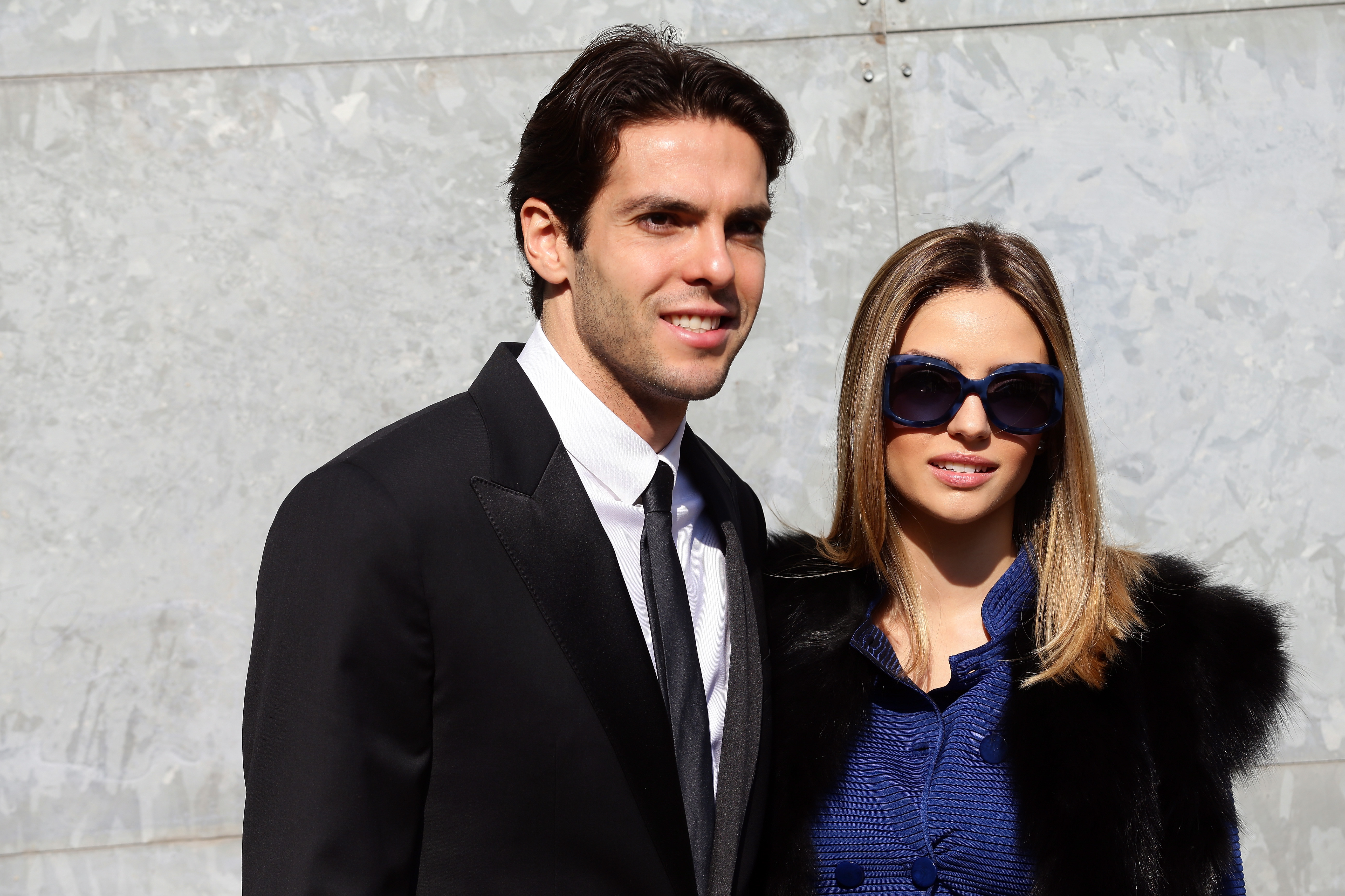 Ricardo Kaká y Caroline Celico en el desfile de Giorgio Armani durante la Semana de la Moda Femenina Otoño/Invierno 2014 de Milán, el 24 de febrero de 2014 en Milán, Italia. | Fuente: Getty Images