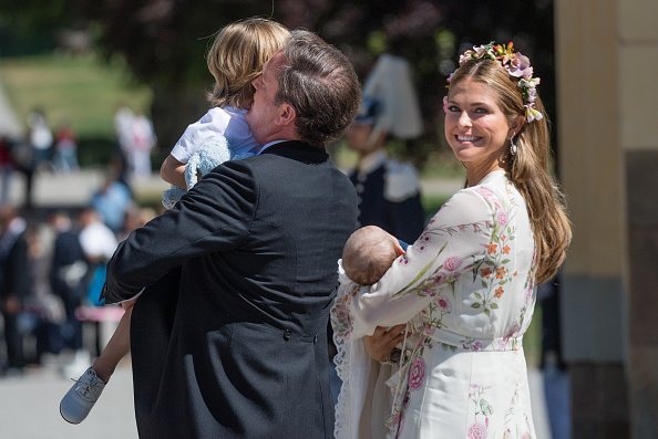 Familia real de Suecia en bautizo de Princesa Adrienne. Fuente: Getty Images