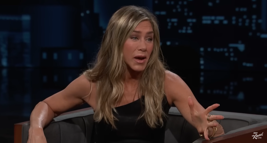 Jennifer Aniston en "Jimmy Kimmel Live", compartido el 3 de octubre de 2024 | Fuente: YouTube.com/JimmyKimmelLive