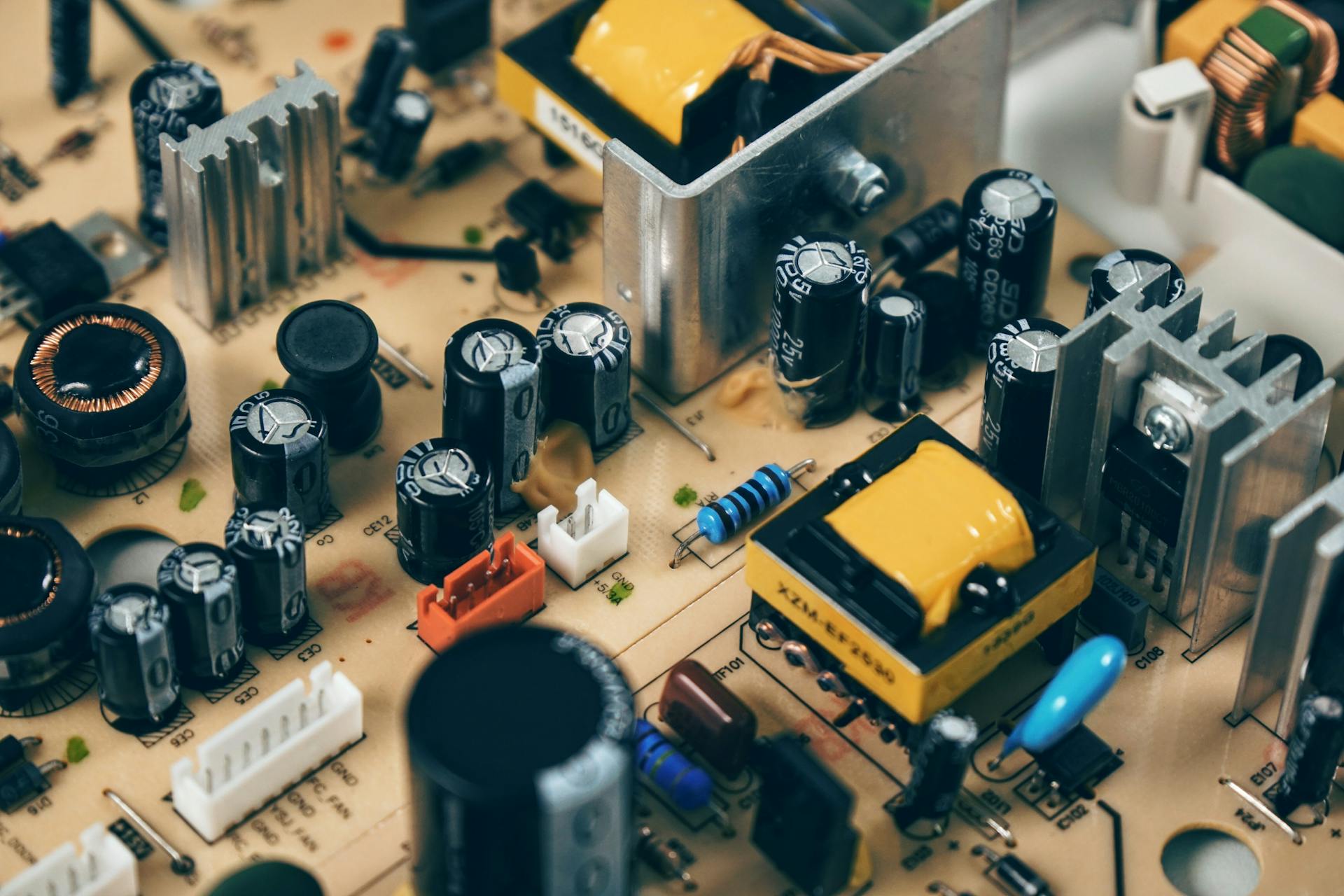 Primer plano de una placa de circuito | Fuente: Pexels