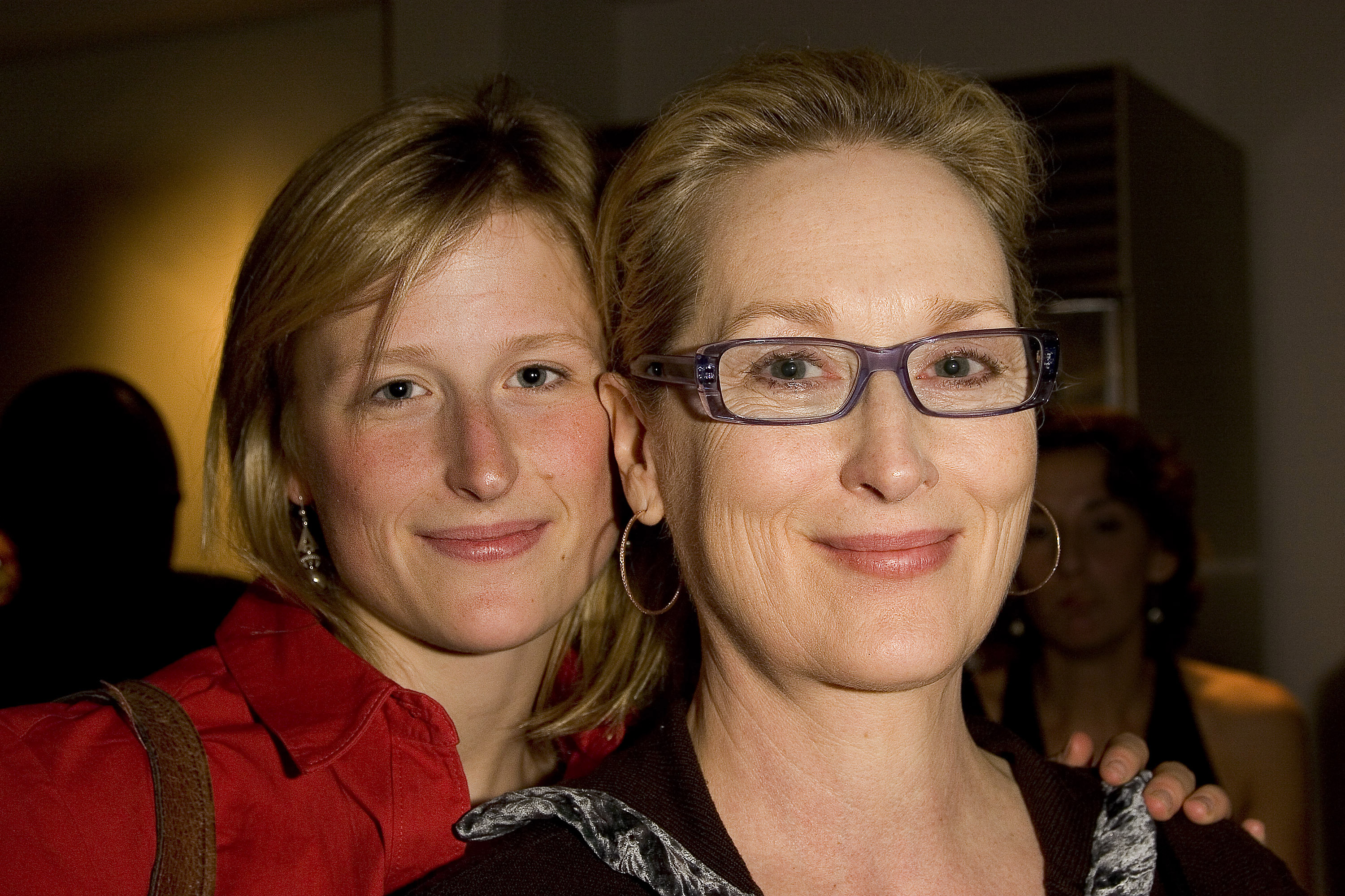 Mamie Gummer y Meryl Streep asisten a On The Road to Equality-An Evening of Jazz and Readings to Benefit Equality Now, el 15 de mayo de 2006. | Fuente: Getty Images
