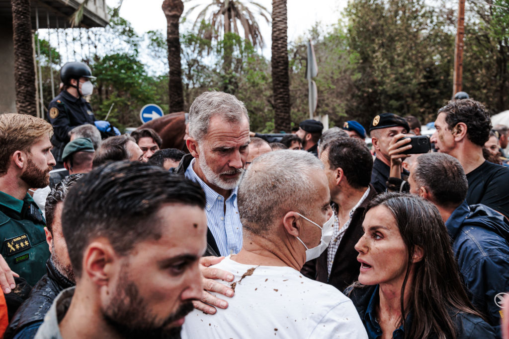 Los reyes de España, Felipe y Letizia, en Paiporta. | Foto: Getty Images