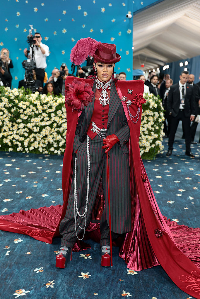 Teyana Taylor asiste a la Met Gala 2025 en el Museo Metropolitano de Arte de la ciudad de Nueva York, el 5 de mayo, celebrando el tema "Superfine: Tailoring Black Style".