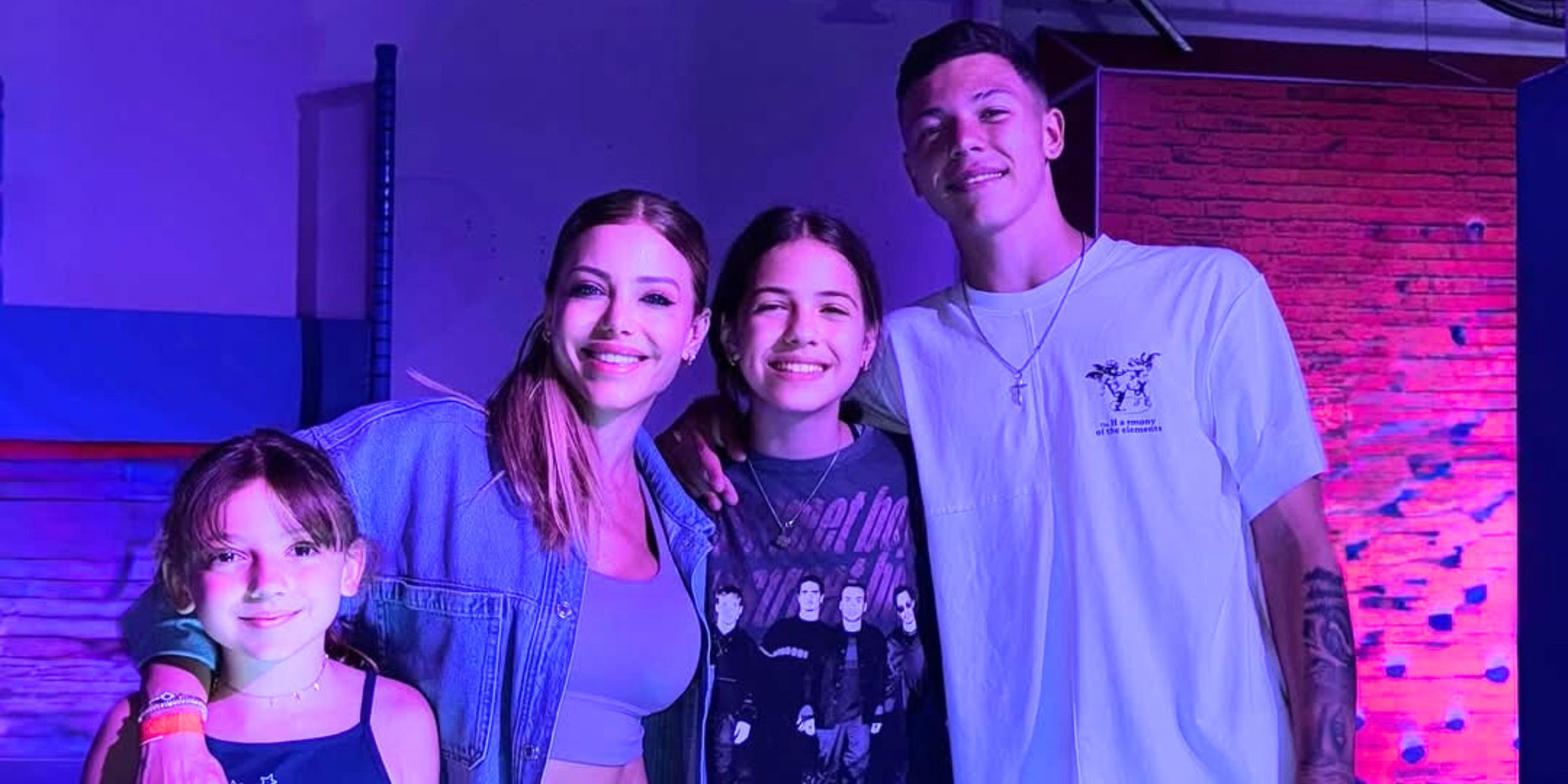 Evangelina Anderson junto a sus hijos | Fuente: Instagram/evangelinaanderson