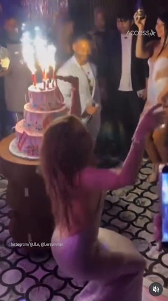 Jennifer Lopez de un post fechado el 24 de julio de 2025. | Fuente: Instagram/accesshollywood