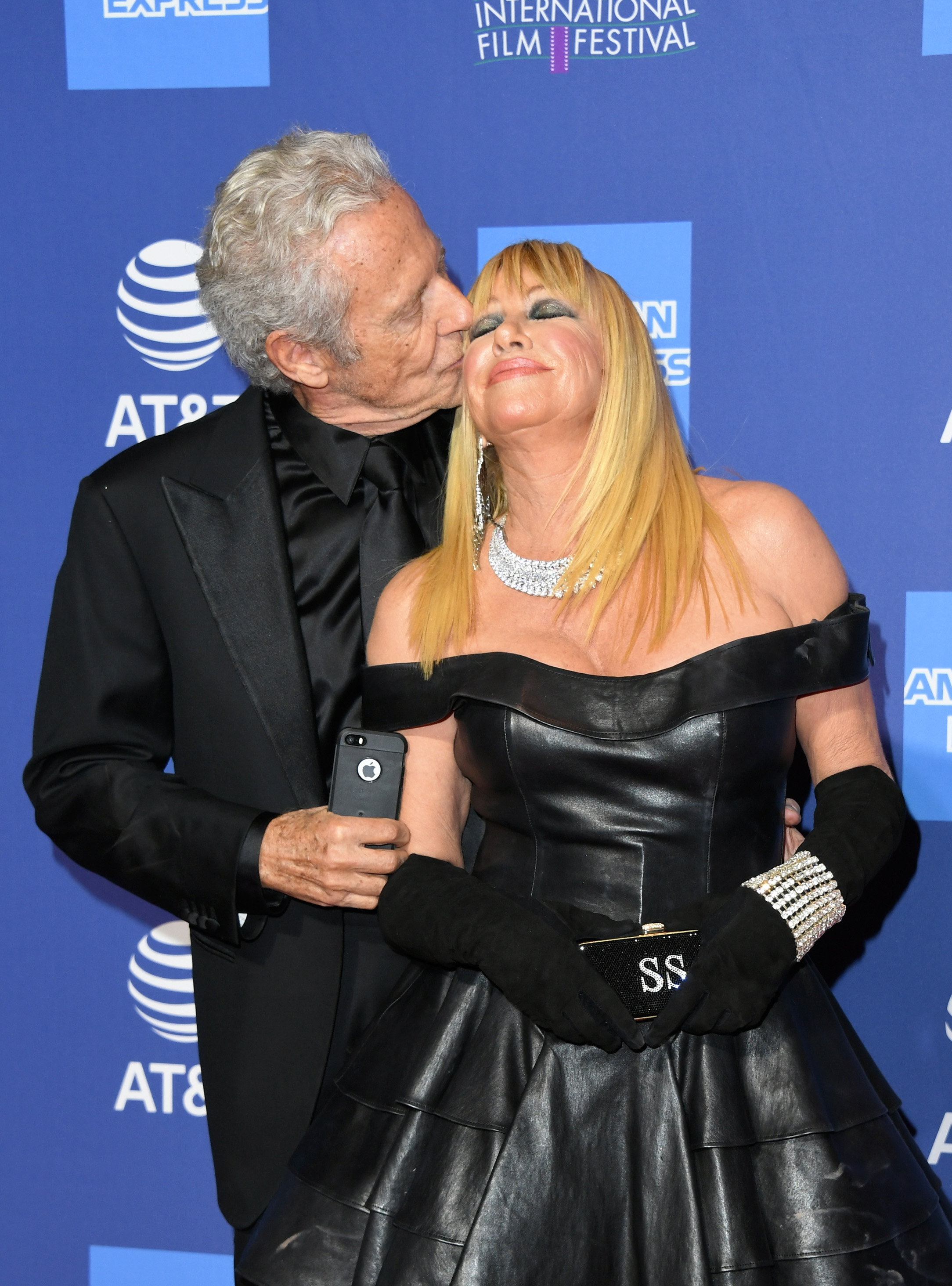 Alan Hamel y Suzanne Somers en la Search the world's best editorial photos Editorial Images Creative Editorial Video Creative Editorial 30th Annual Palm Springs International Film Festival Film Awards Gala | Foto: Getty Images