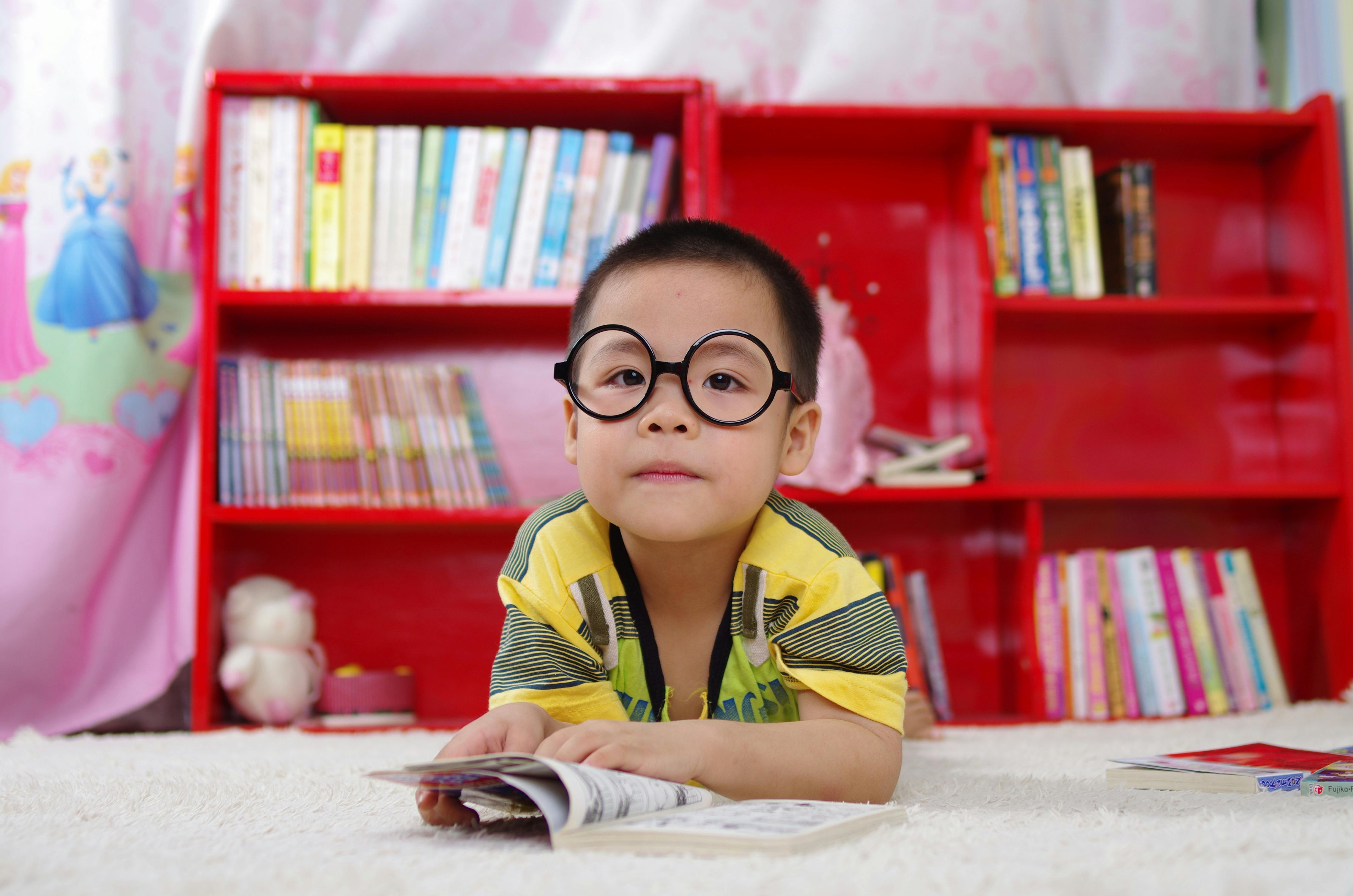 Un niño en la escuela | Fuente: Pexels