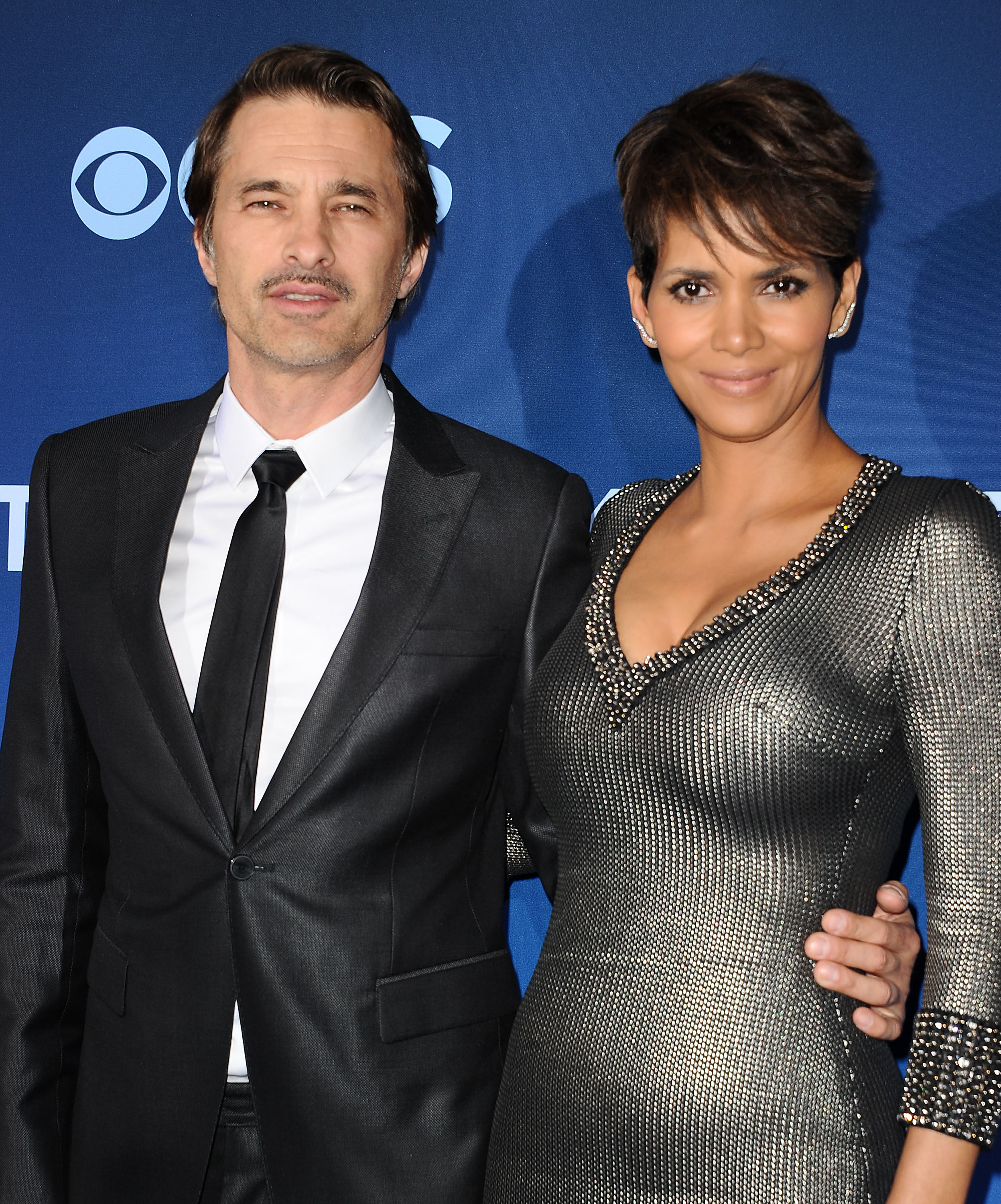 Olivier Martinez y Halle Berry asisten al estreno de "Extant" el 16 de junio de 2014, en Los Ángeles, California | Fuente: Getty Images