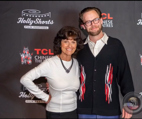 Adrienne Barbeau junto a un compañero en el Festival de Cine HollyShorts, el 3 de marzo de 2024 | Fuente: Instagram/adrienne_barbeau