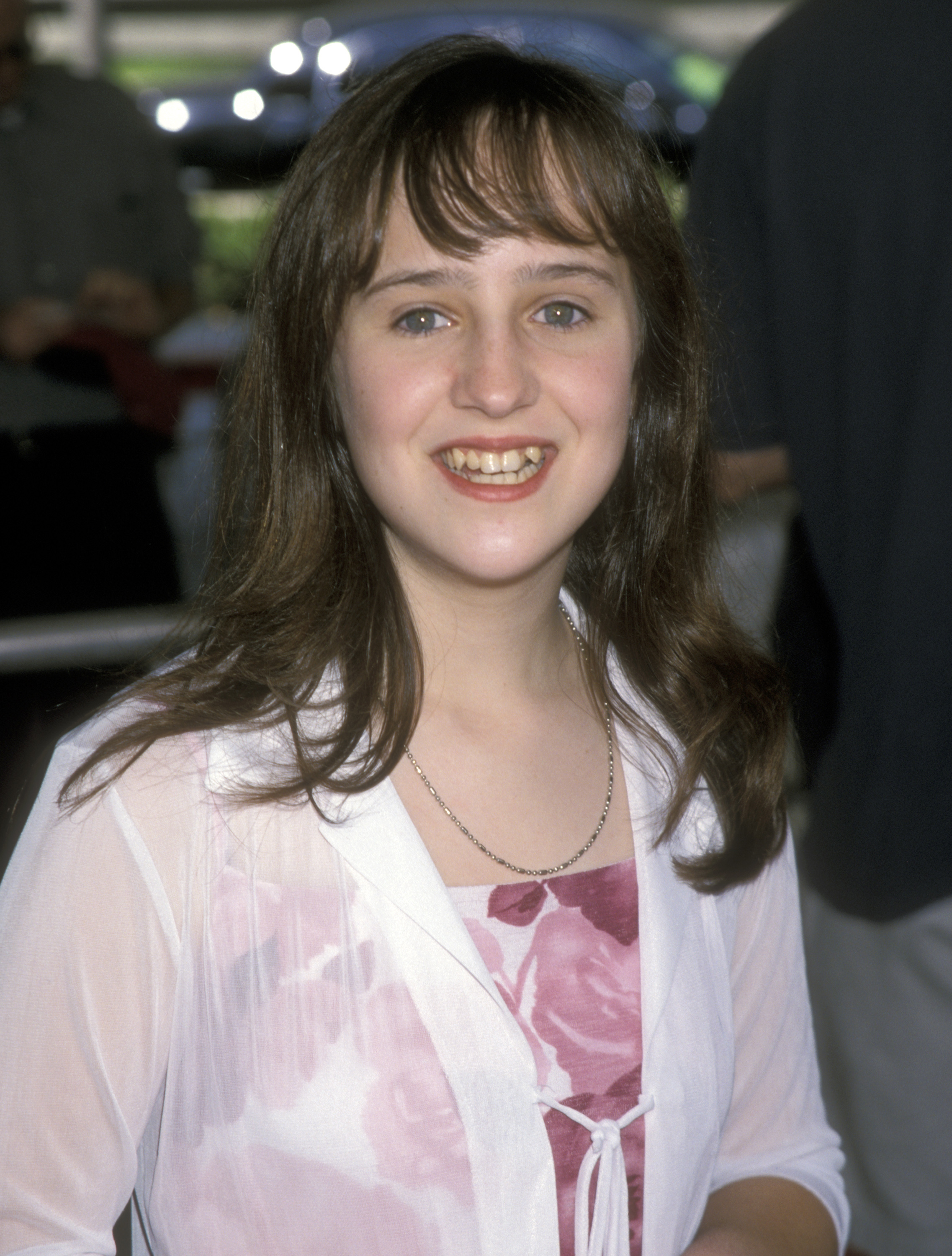 Mara Wilson llega al estreno de la película "Thomas and the Magic Railroad", en Los Ángeles, el 22 de julio de 2000 | Fuente: Getty Images