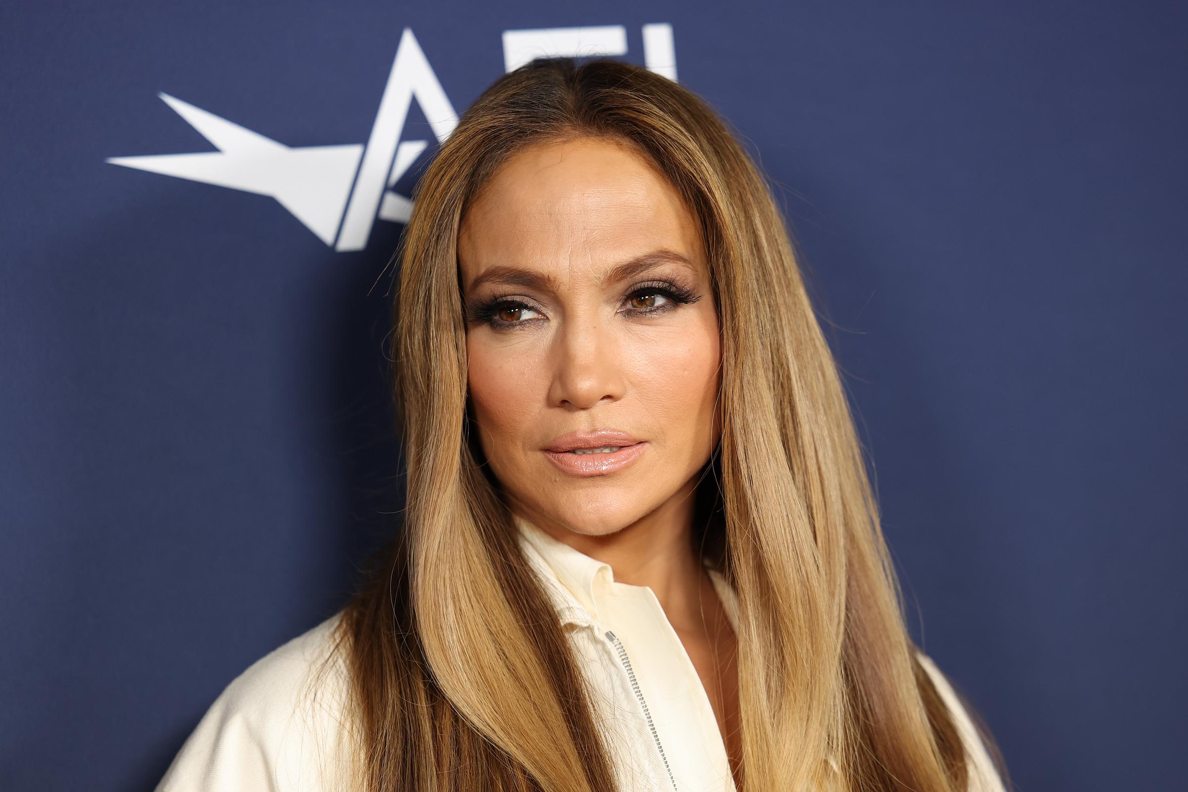 Jennifer Lopez asiste al photocall de "Unstoppable" durante el AFI Fest 2024 en TCL Chinese 6 Theatres el 26 de octubre de 2024 en Hollywood, California | Fuente: Getty Images