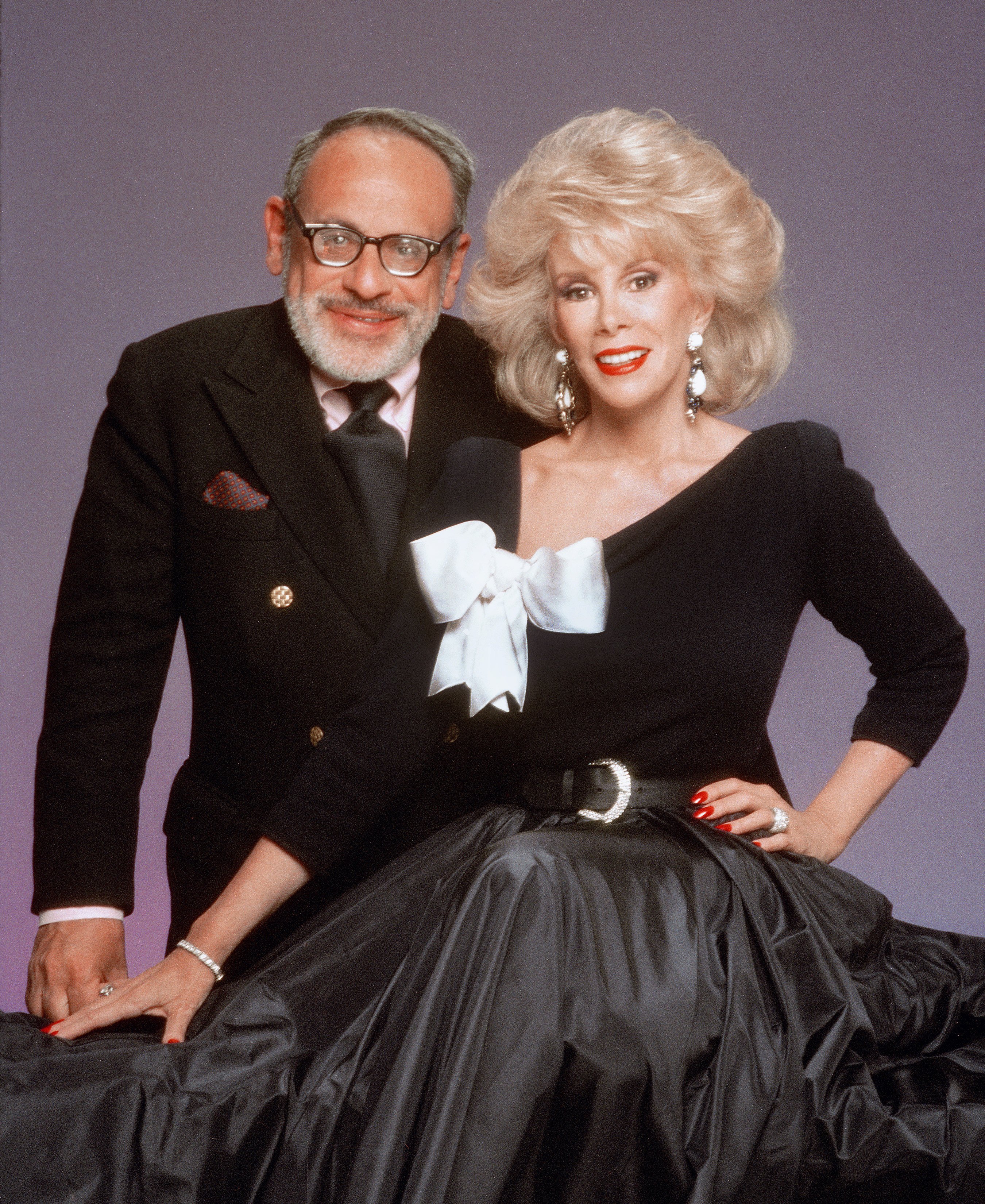 Edgar Rosenberg y Joan Rivers posan para un retrato en 1987 en Los Ángeles, California | Fuente: Getty Images
