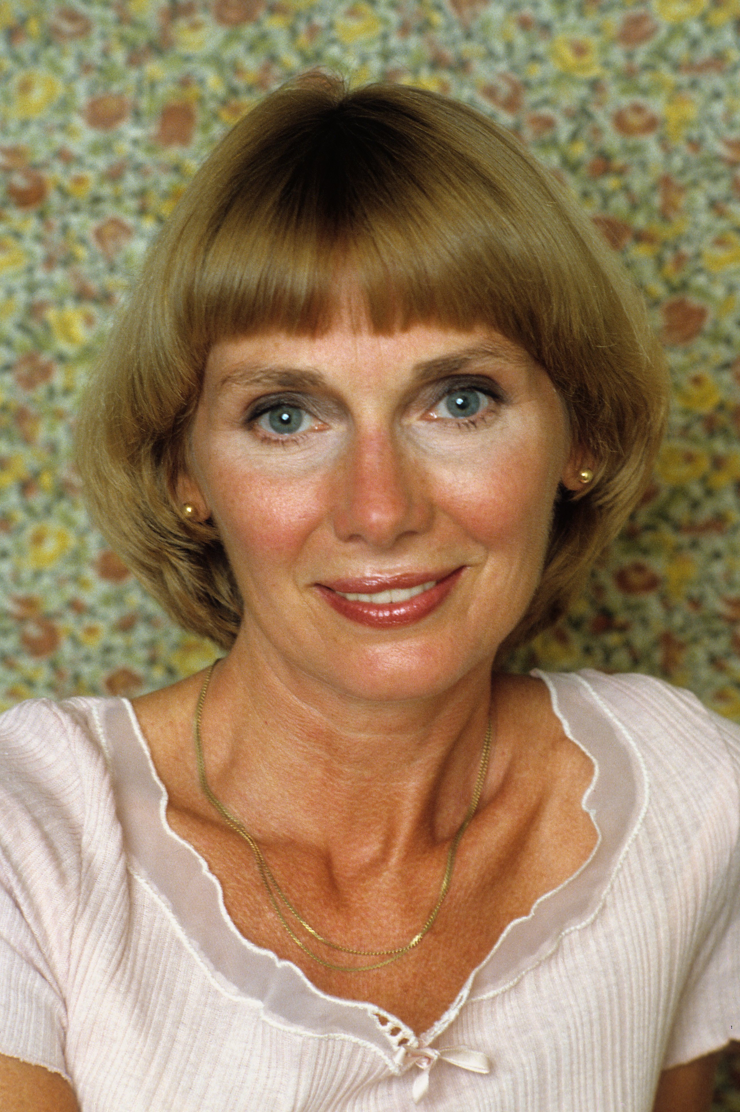 Un retrato de Inga Swenson sonriendo, el 1 de enero de 1985 en Los Ángeles, California. | Foto: Getty Images