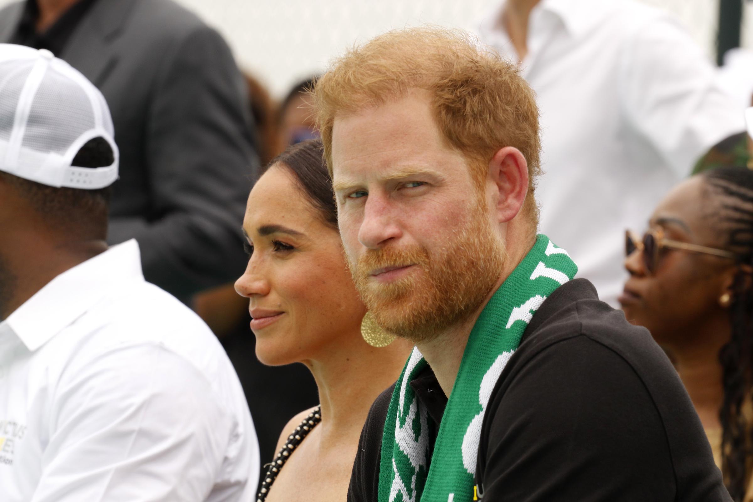 Meghan Markle y el príncipe Harry durante su gira por Nigeria en Abuja, Nigeria, el 11 de mayo de 2024 | Fuente: Getty Images