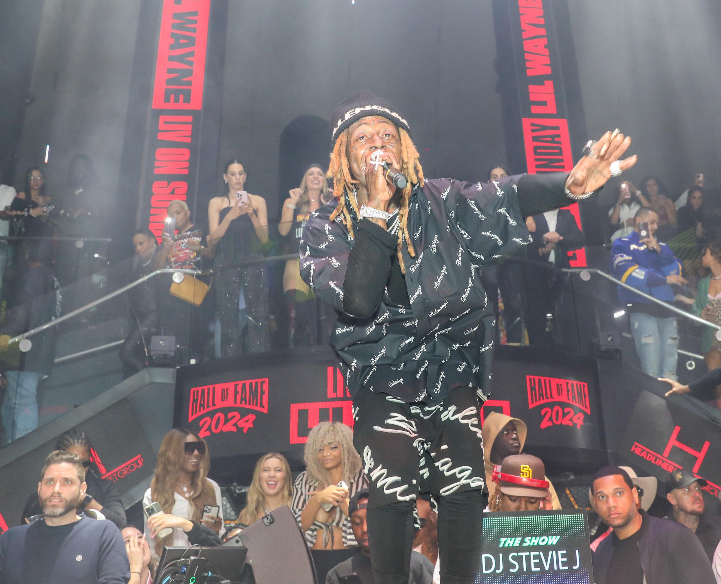 Lil Wayne actuando en LIV Nightclub el 8 de diciembre de 2024, en Miami Beach, Florida. | Fuente: Getty Images